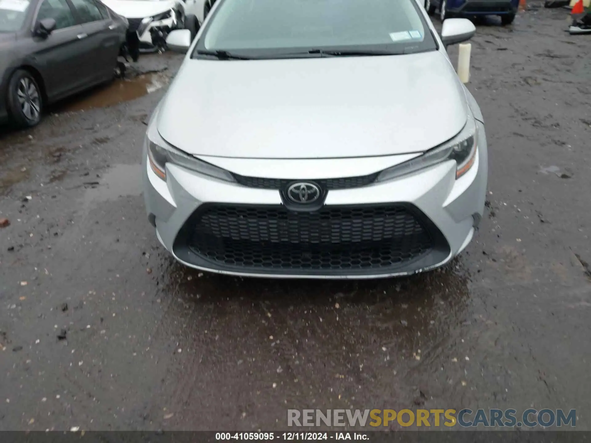 12 Photograph of a damaged car 5YFEPMAE6MP158101 TOYOTA COROLLA 2021