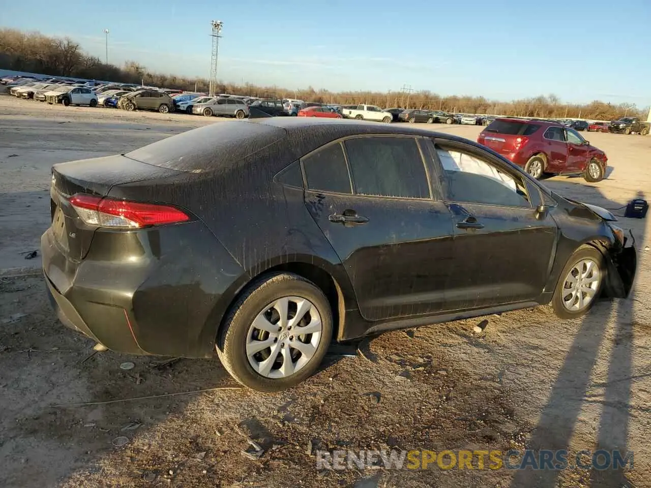 3 Photograph of a damaged car 5YFEPMAE6MP174010 TOYOTA COROLLA 2021