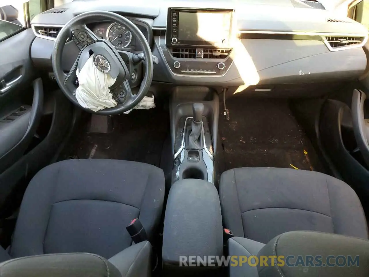 8 Photograph of a damaged car 5YFEPMAE6MP174010 TOYOTA COROLLA 2021