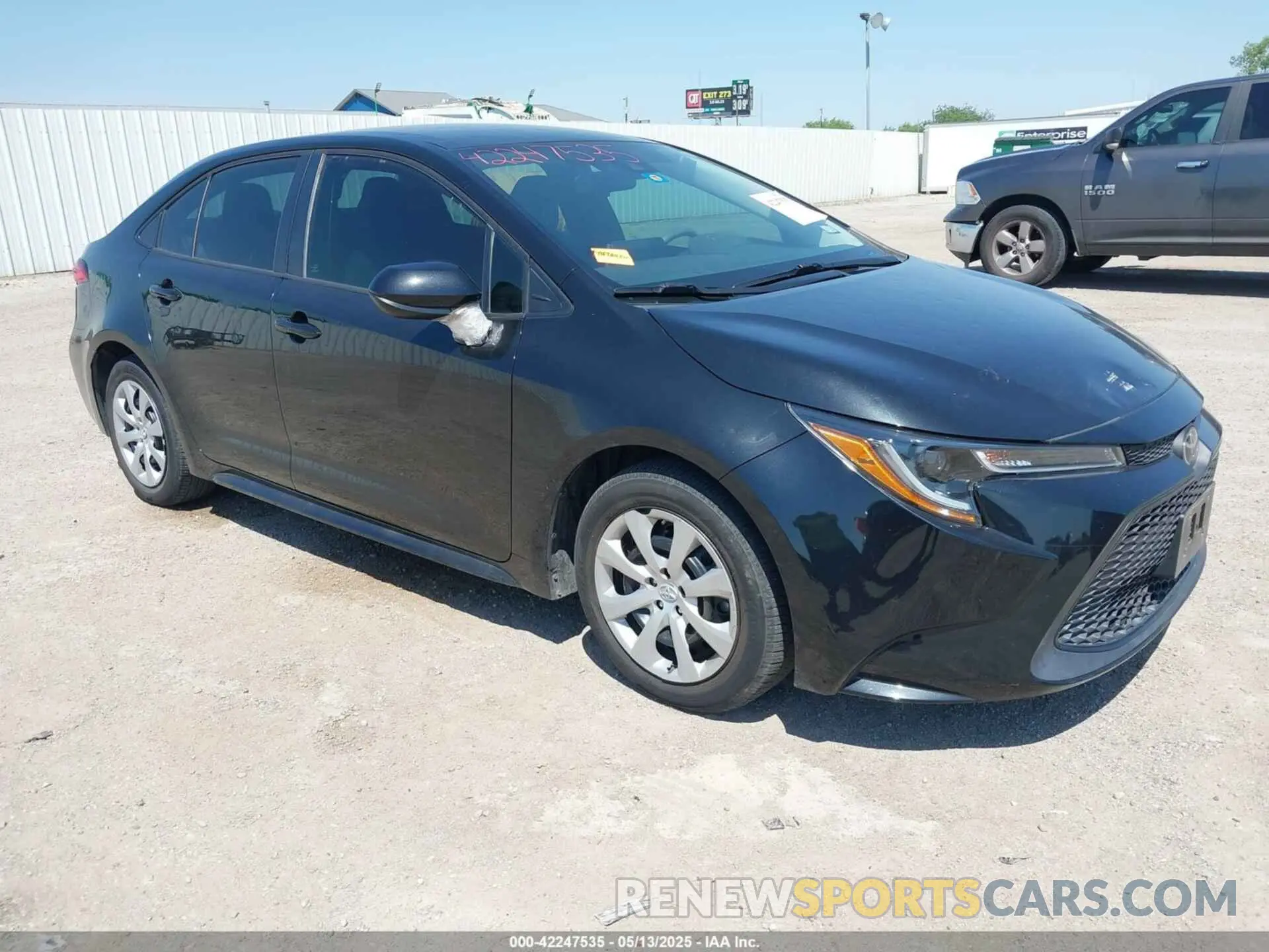 1 Фотография поврежденного автомобиля 5YFEPMAE6MP175349 TOYOTA COROLLA 2021