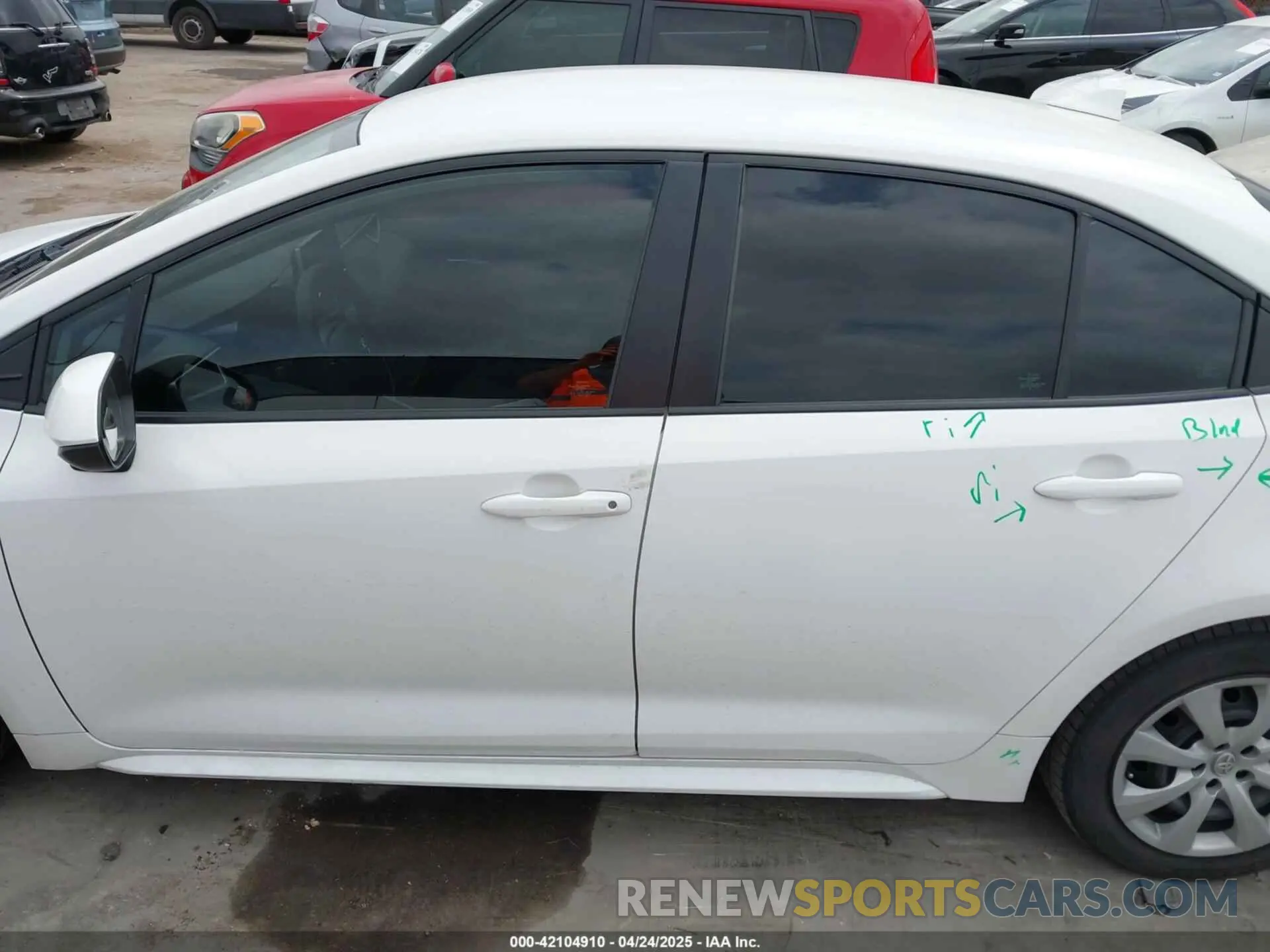 15 Photograph of a damaged car 5YFEPMAE6MP180924 TOYOTA COROLLA 2021