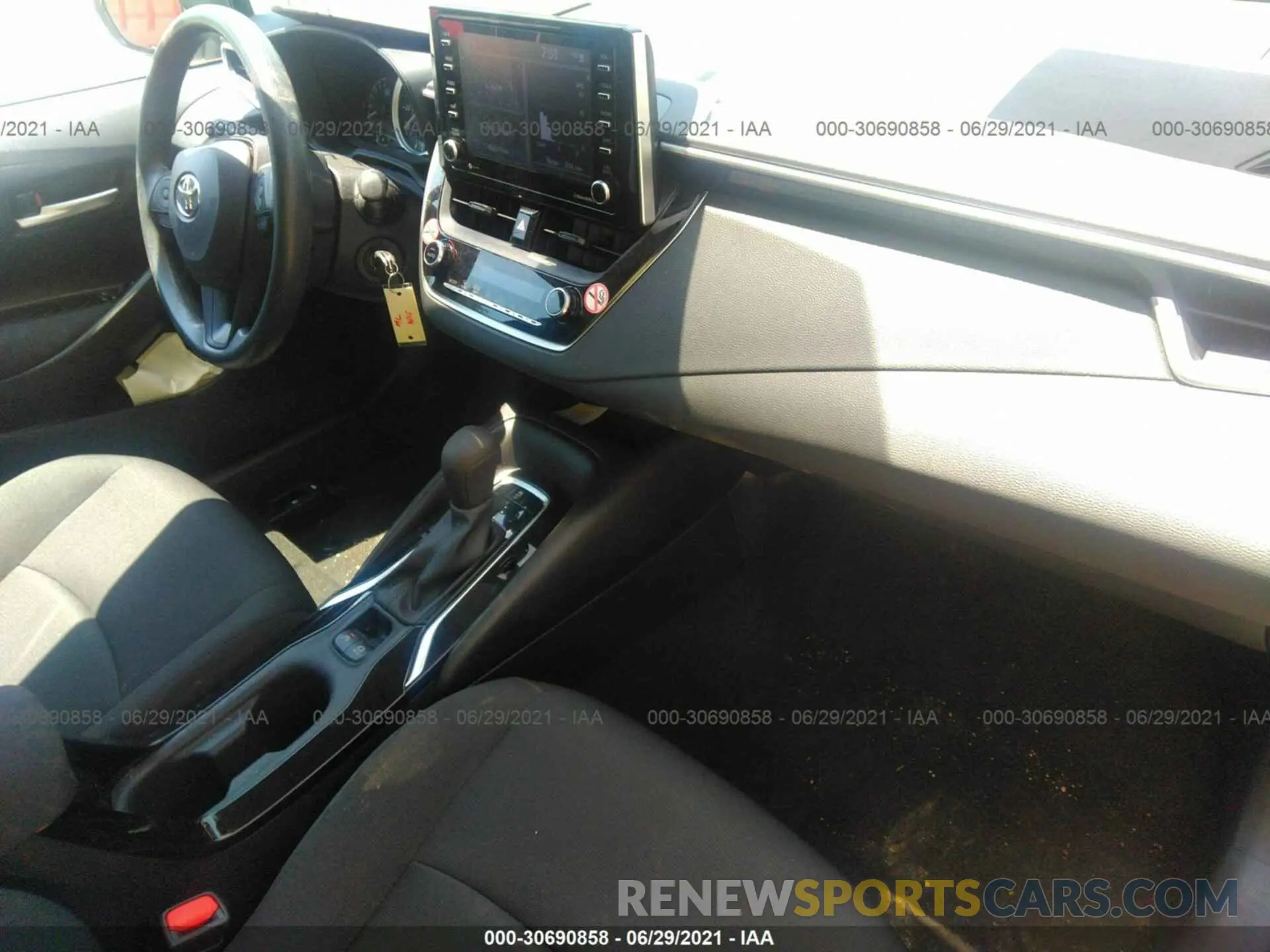 5 Photograph of a damaged car 5YFEPMAE6MP181183 TOYOTA COROLLA 2021