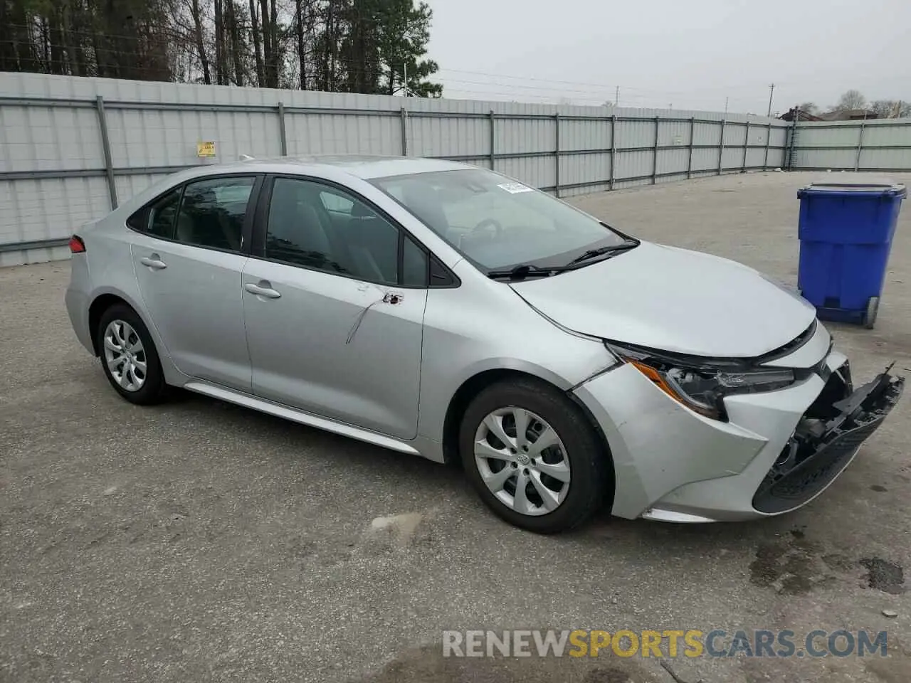 4 Photograph of a damaged car 5YFEPMAE6MP196234 TOYOTA COROLLA 2021