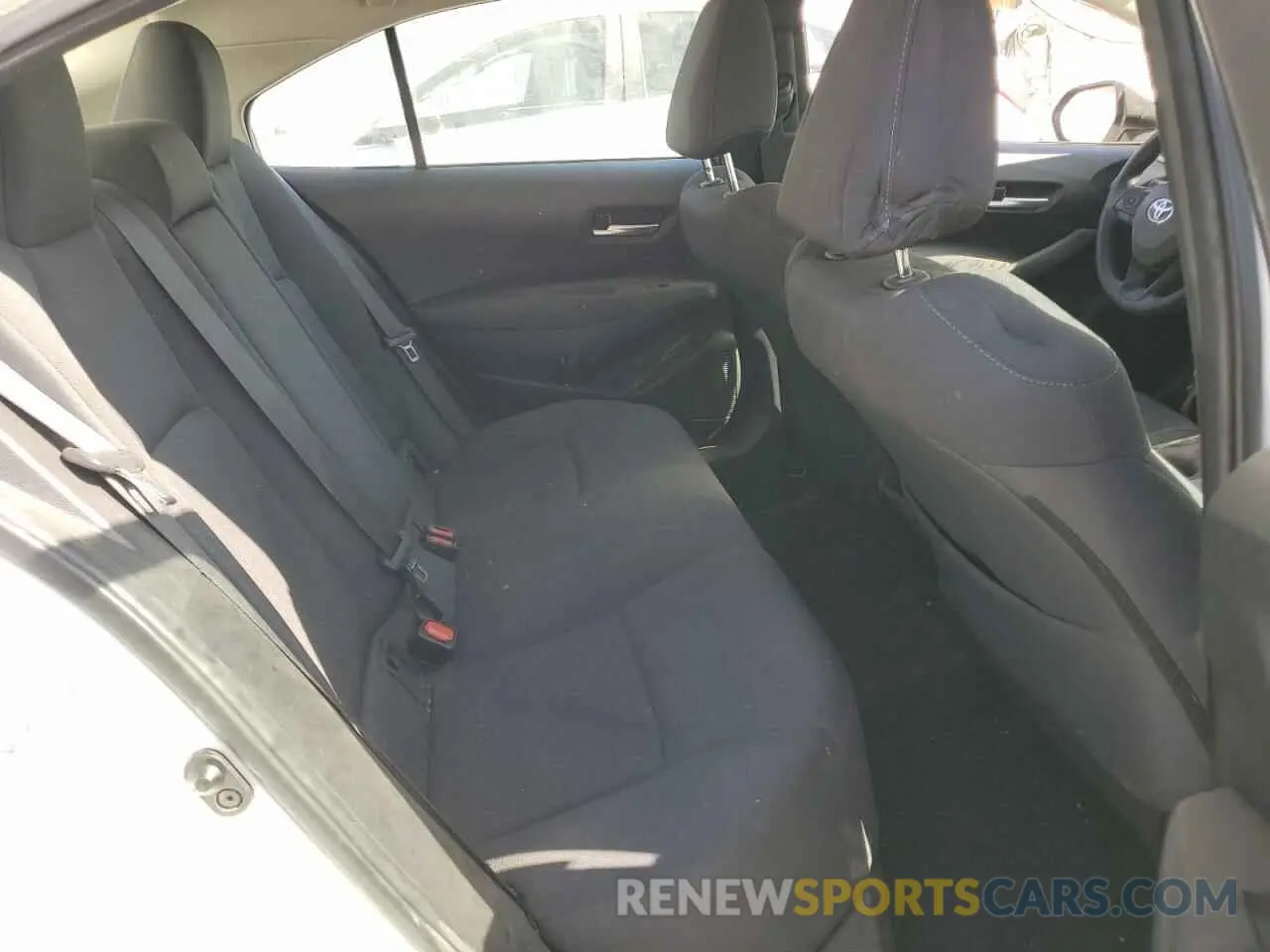 10 Photograph of a damaged car 5YFEPMAE6MP206325 TOYOTA COROLLA 2021