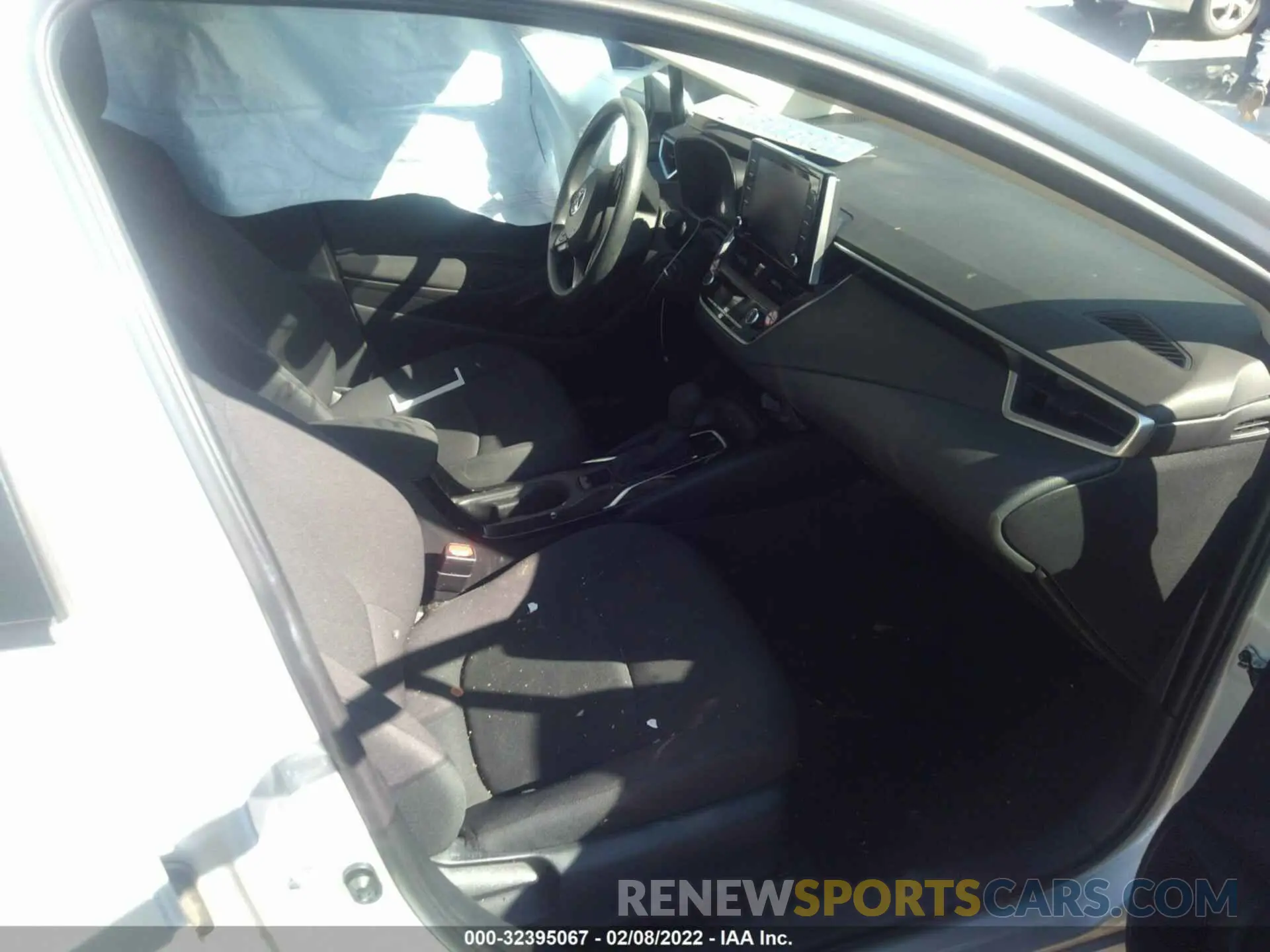 5 Photograph of a damaged car 5YFEPMAE6MP212674 TOYOTA COROLLA 2021