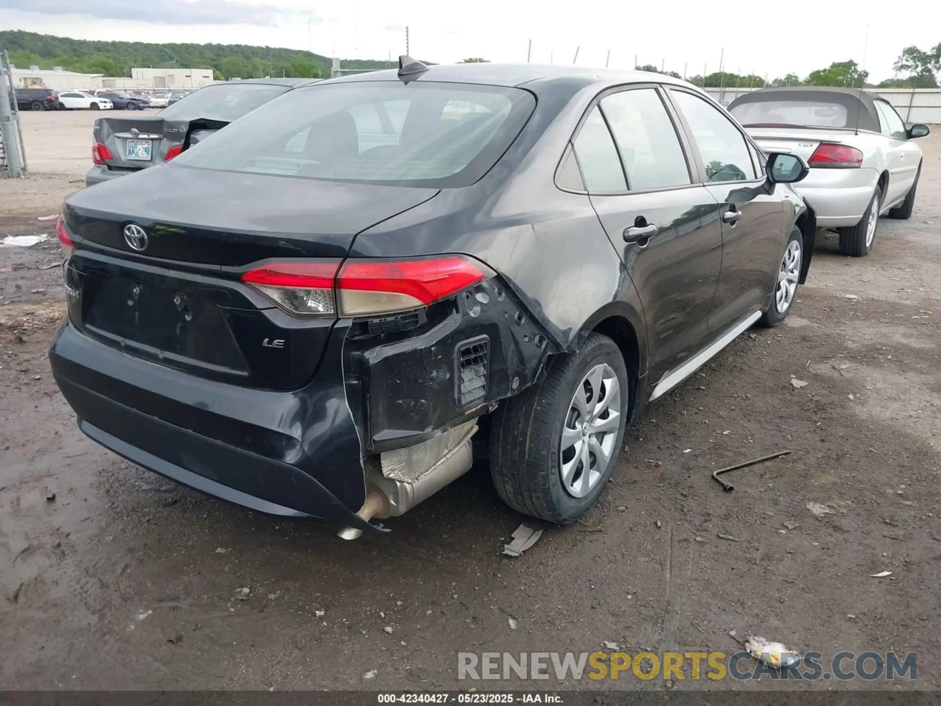 4 Photograph of a damaged car 5YFEPMAE6MP214585 TOYOTA COROLLA 2021