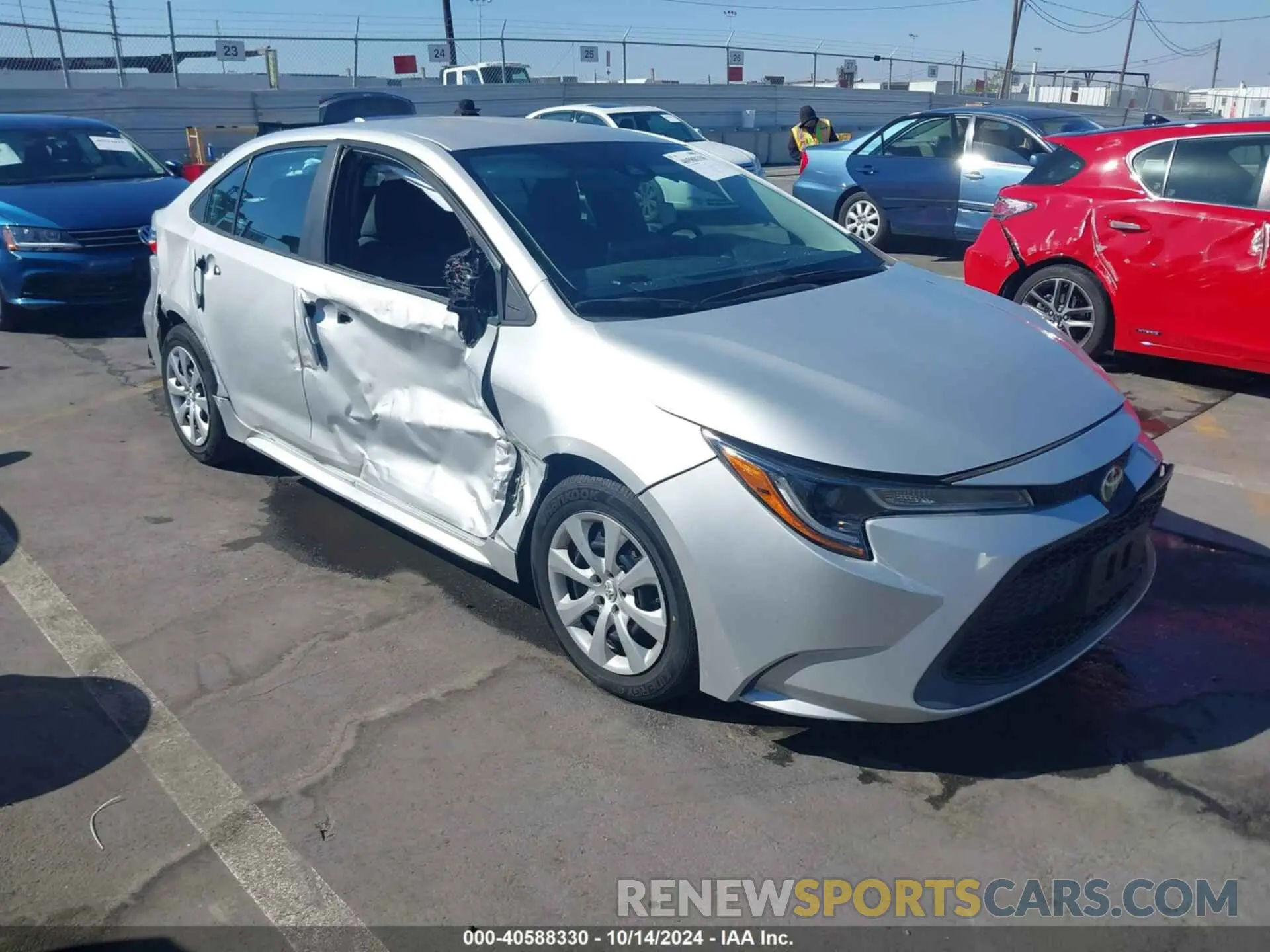 1 Photograph of a damaged car 5YFEPMAE6MP217261 TOYOTA COROLLA 2021