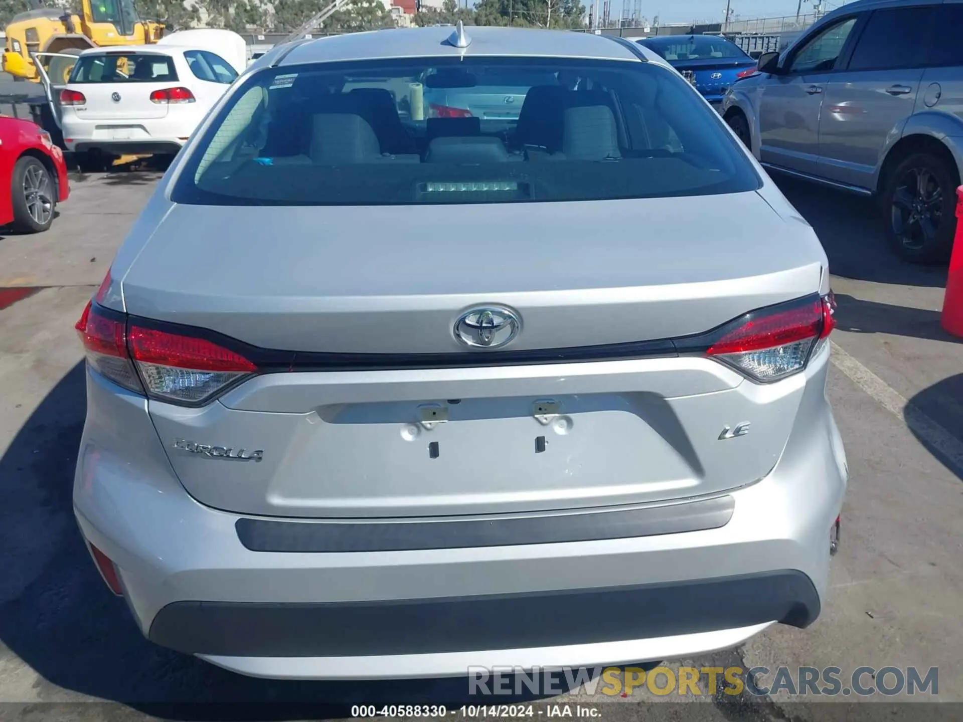 17 Photograph of a damaged car 5YFEPMAE6MP217261 TOYOTA COROLLA 2021