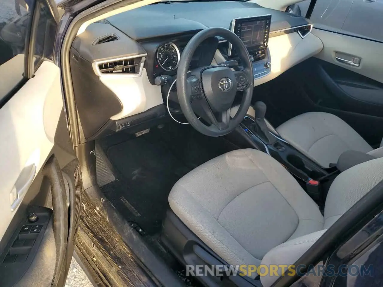 8 Photograph of a damaged car 5YFEPMAE6MP230995 TOYOTA COROLLA 2021