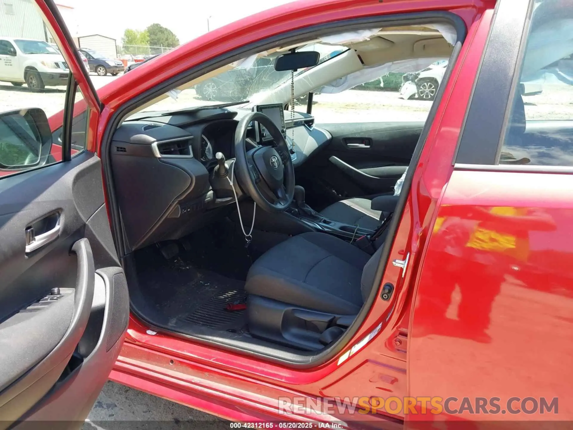 5 Photograph of a damaged car 5YFEPMAE6MP251720 TOYOTA COROLLA 2021
