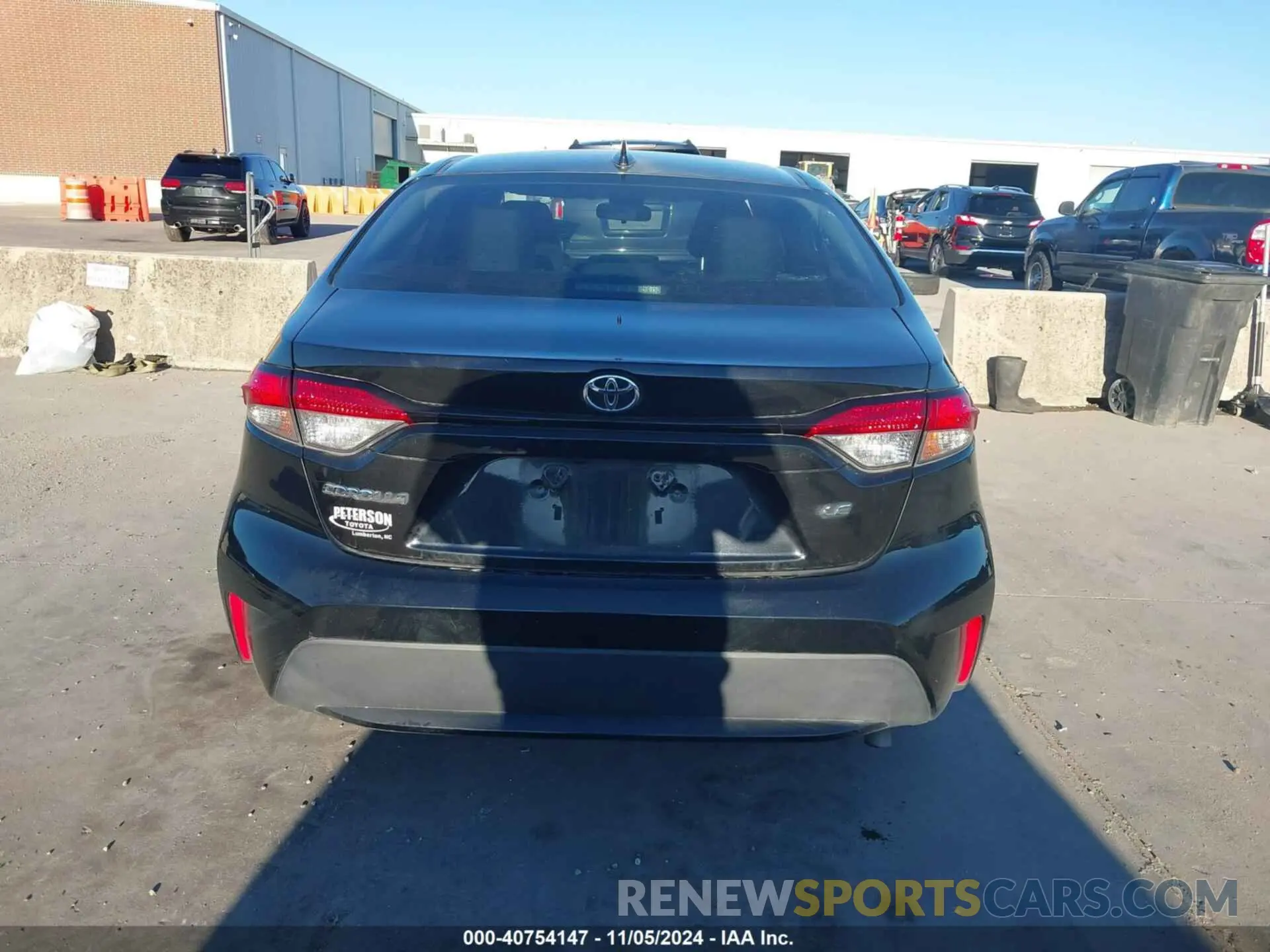 16 Photograph of a damaged car 5YFEPMAE6MP252351 TOYOTA COROLLA 2021