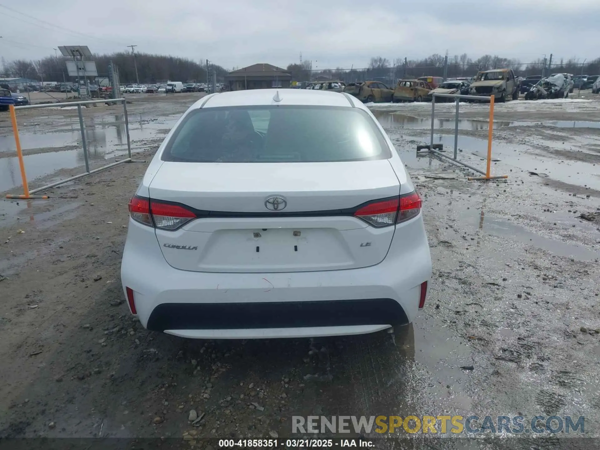 16 Photograph of a damaged car 5YFEPMAE7MP185968 TOYOTA COROLLA 2021