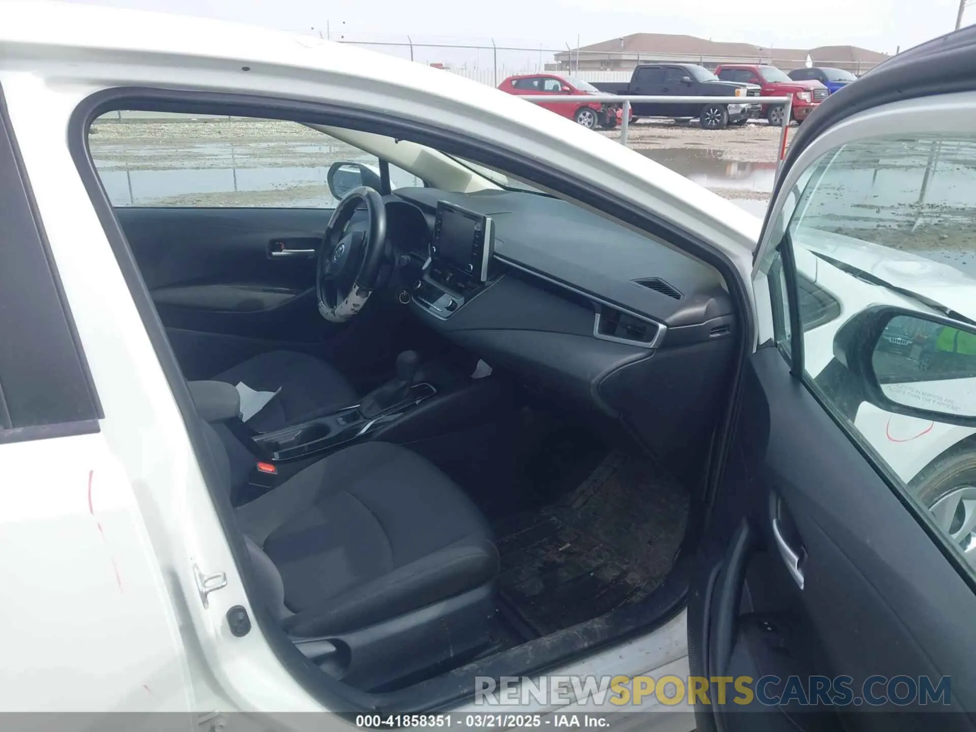 5 Photograph of a damaged car 5YFEPMAE7MP185968 TOYOTA COROLLA 2021