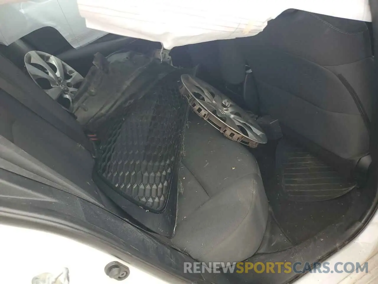 13 Photograph of a damaged car 5YFEPMAE7MP186795 TOYOTA COROLLA 2021