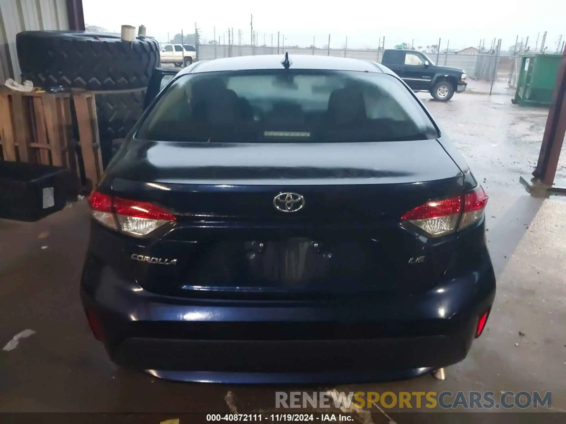 17 Photograph of a damaged car 5YFEPMAE7MP188045 TOYOTA COROLLA 2021