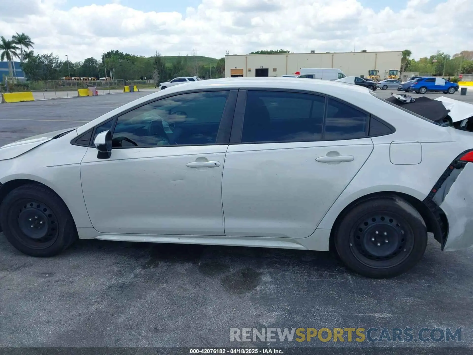 14 Photograph of a damaged car 5YFEPMAE7MP196520 TOYOTA COROLLA 2021
