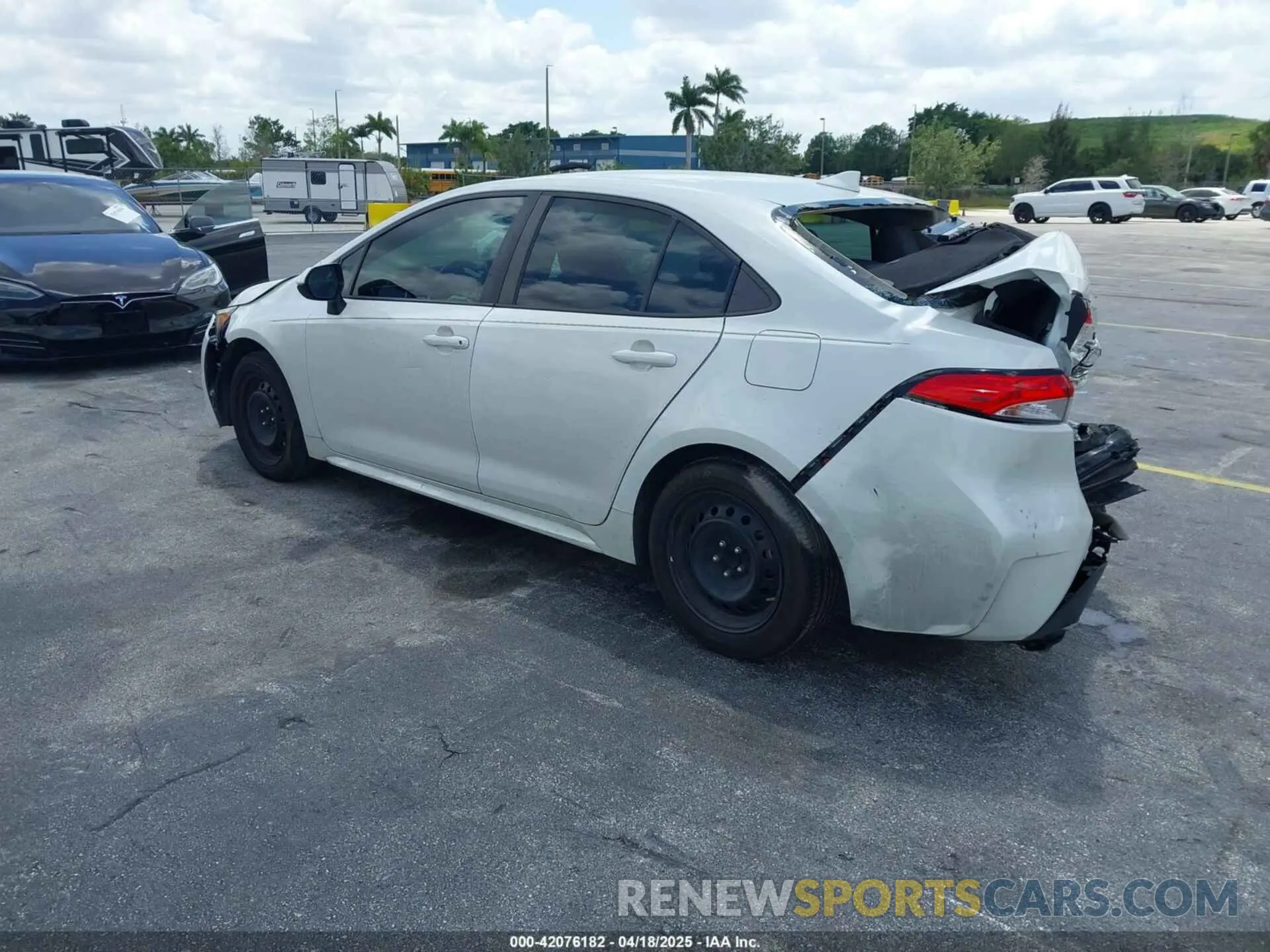 3 Photograph of a damaged car 5YFEPMAE7MP196520 TOYOTA COROLLA 2021