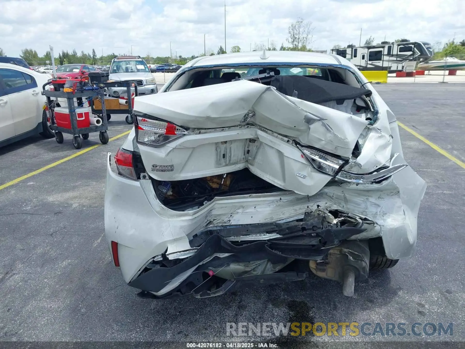 6 Photograph of a damaged car 5YFEPMAE7MP196520 TOYOTA COROLLA 2021