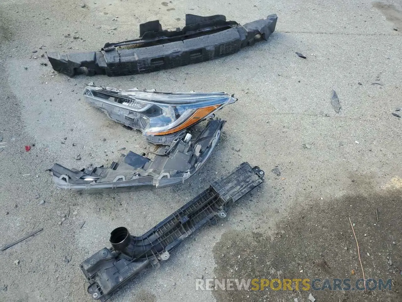12 Photograph of a damaged car 5YFEPMAE7MP202963 TOYOTA COROLLA 2021