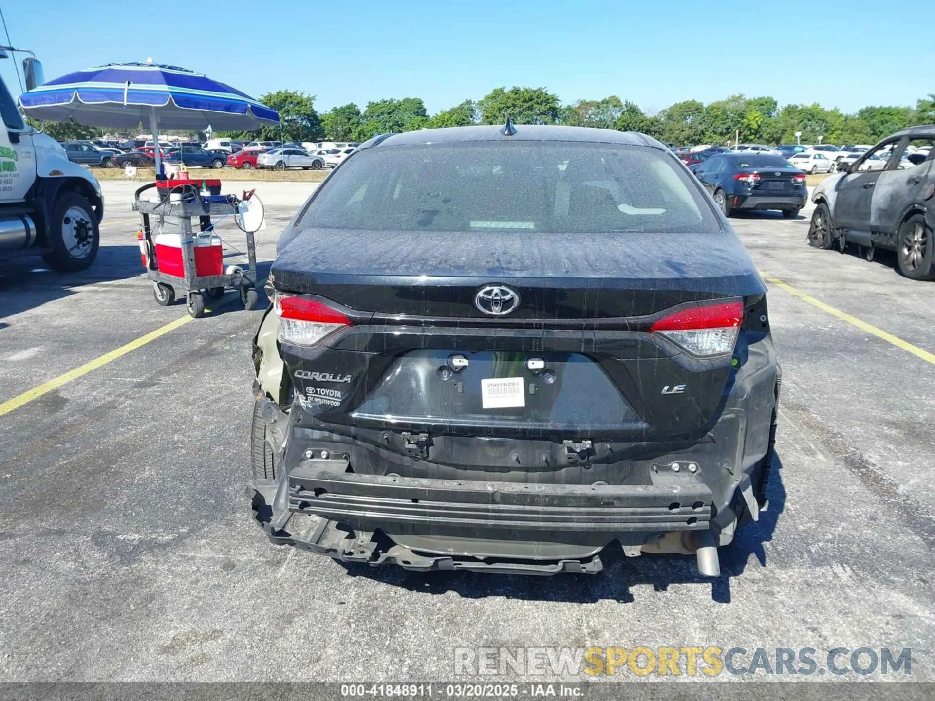 17 Photograph of a damaged car 5YFEPMAE7MP206236 TOYOTA COROLLA 2021