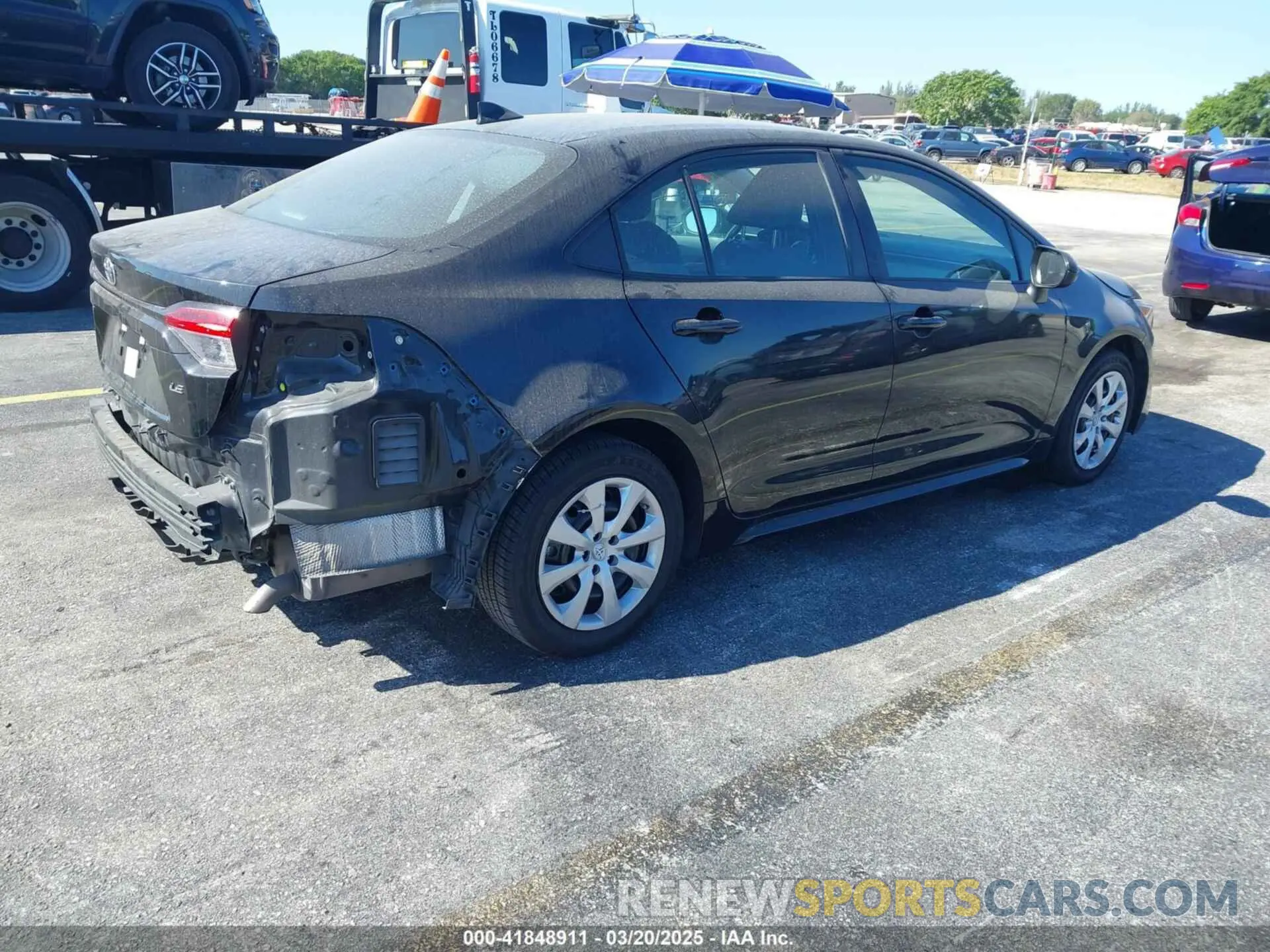 4 Photograph of a damaged car 5YFEPMAE7MP206236 TOYOTA COROLLA 2021