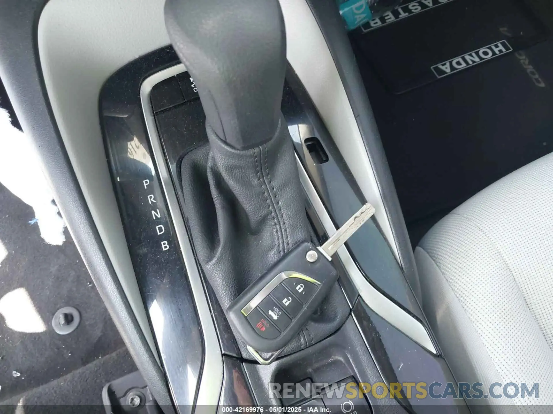11 Photograph of a damaged car 5YFEPMAE7MP252696 TOYOTA COROLLA 2021