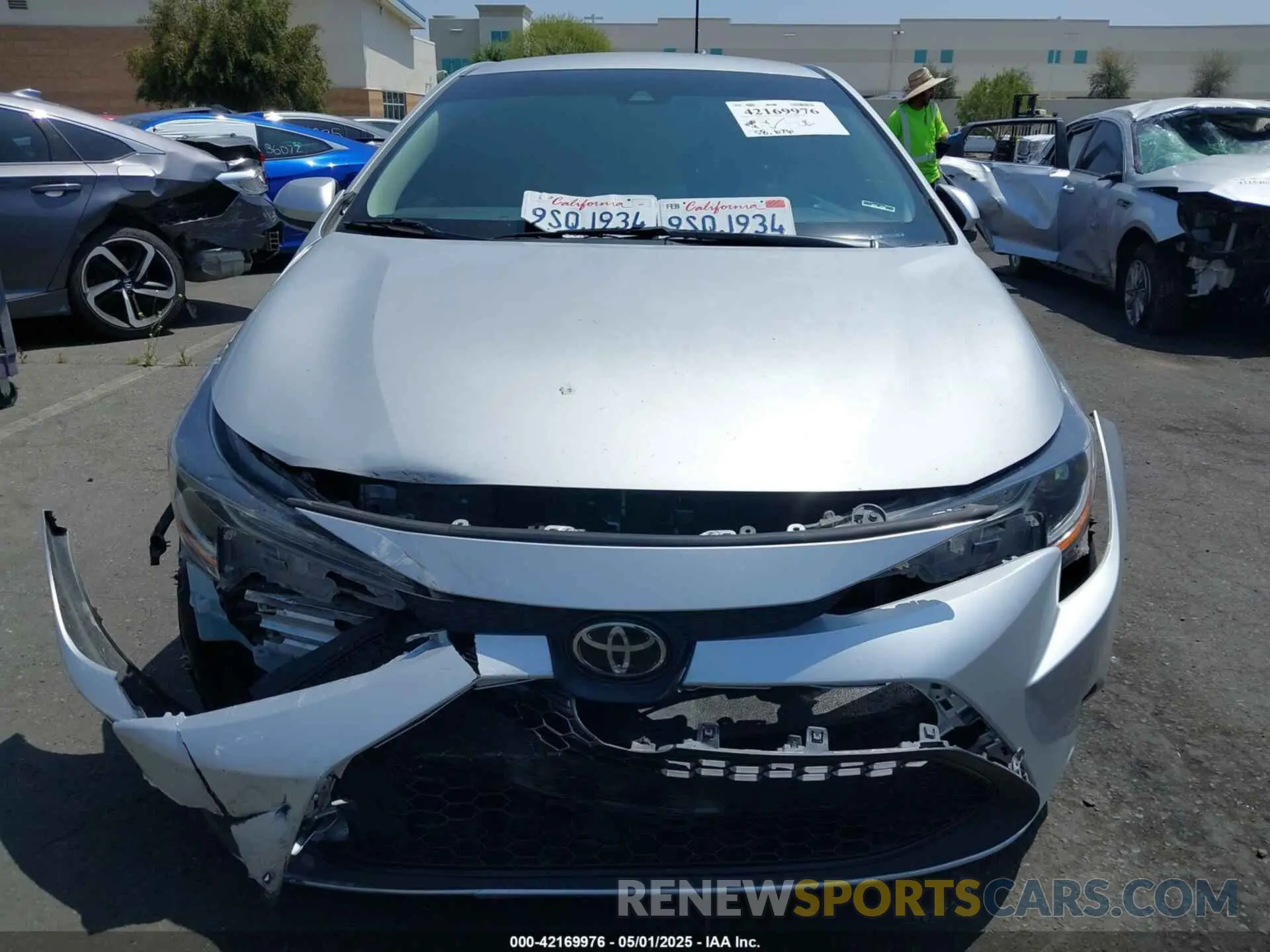 12 Photograph of a damaged car 5YFEPMAE7MP252696 TOYOTA COROLLA 2021