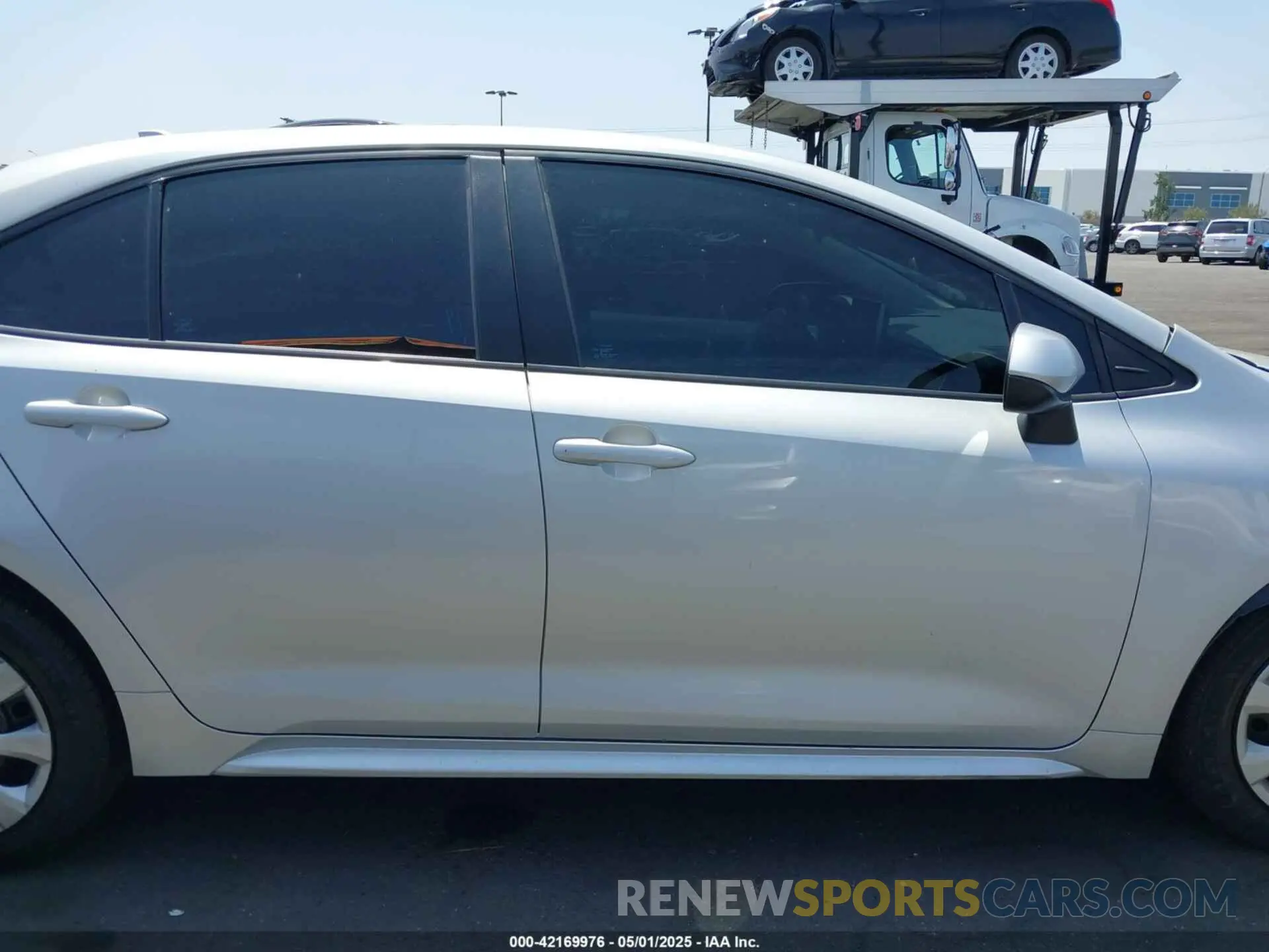 13 Photograph of a damaged car 5YFEPMAE7MP252696 TOYOTA COROLLA 2021