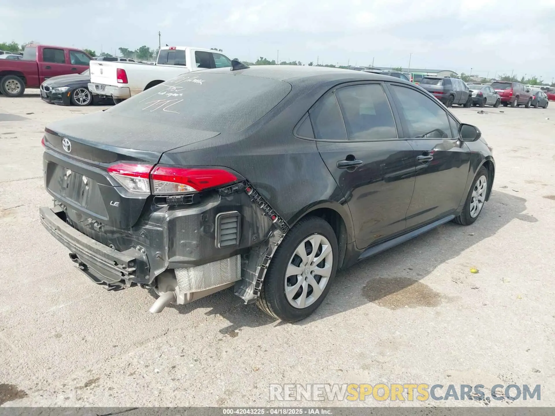 4 Photograph of a damaged car 5YFEPMAE8MP167737 TOYOTA COROLLA 2021