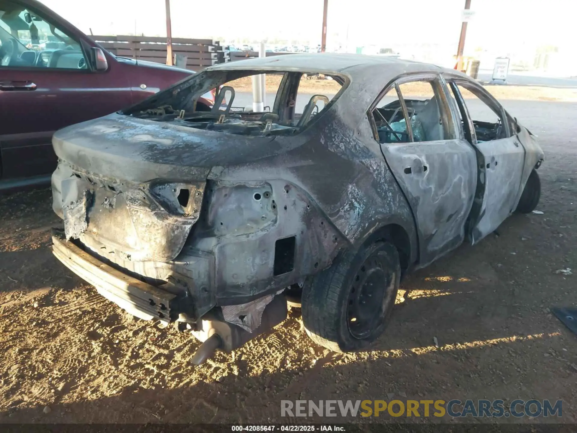 4 Photograph of a damaged car 5YFEPMAE8MP172579 TOYOTA COROLLA 2021