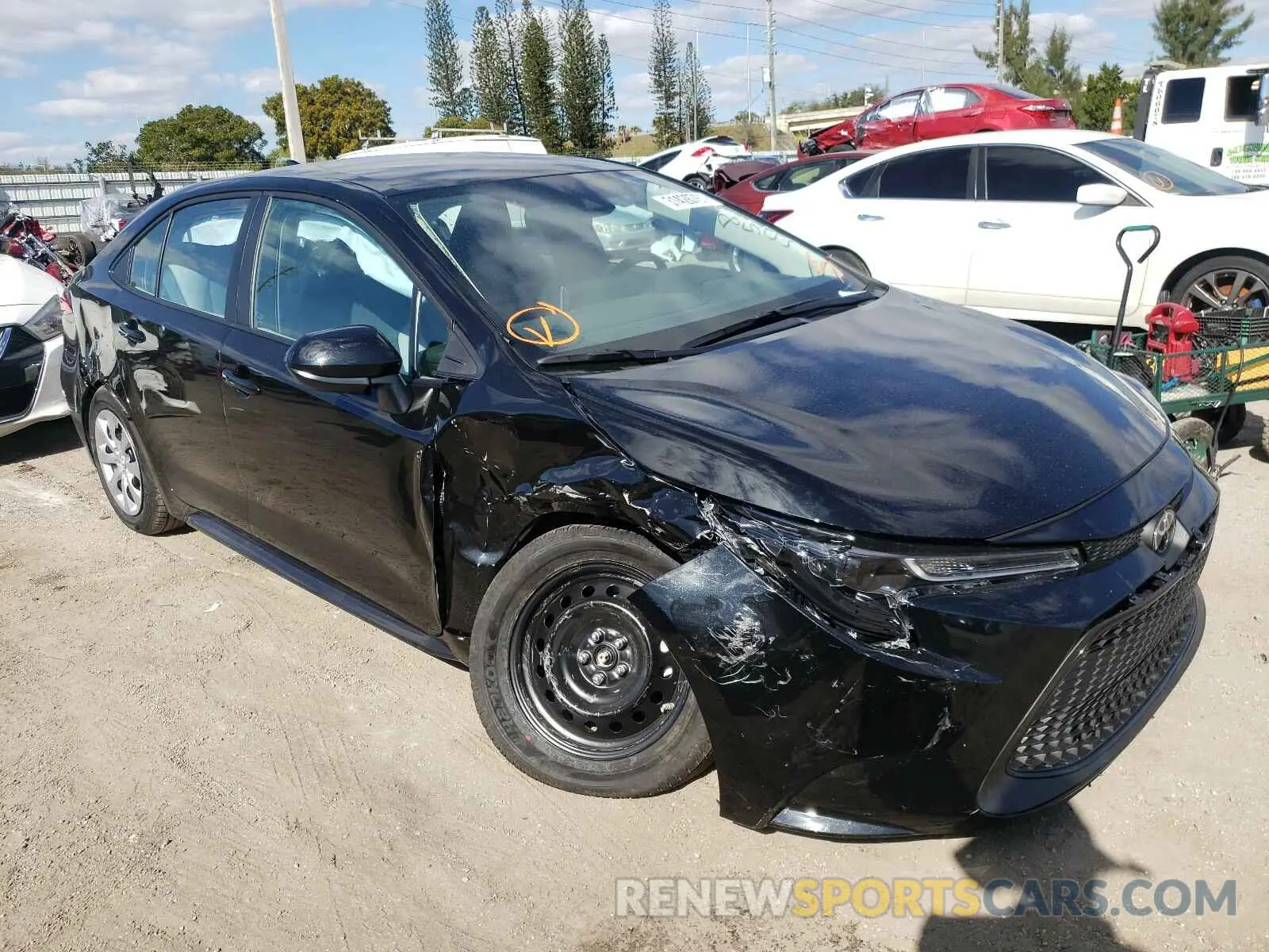 1 Photograph of a damaged car 5YFEPMAE8MP198504 TOYOTA COROLLA 2021