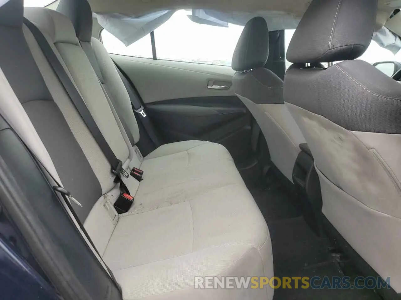 10 Photograph of a damaged car 5YFEPMAE8MP214961 TOYOTA COROLLA 2021