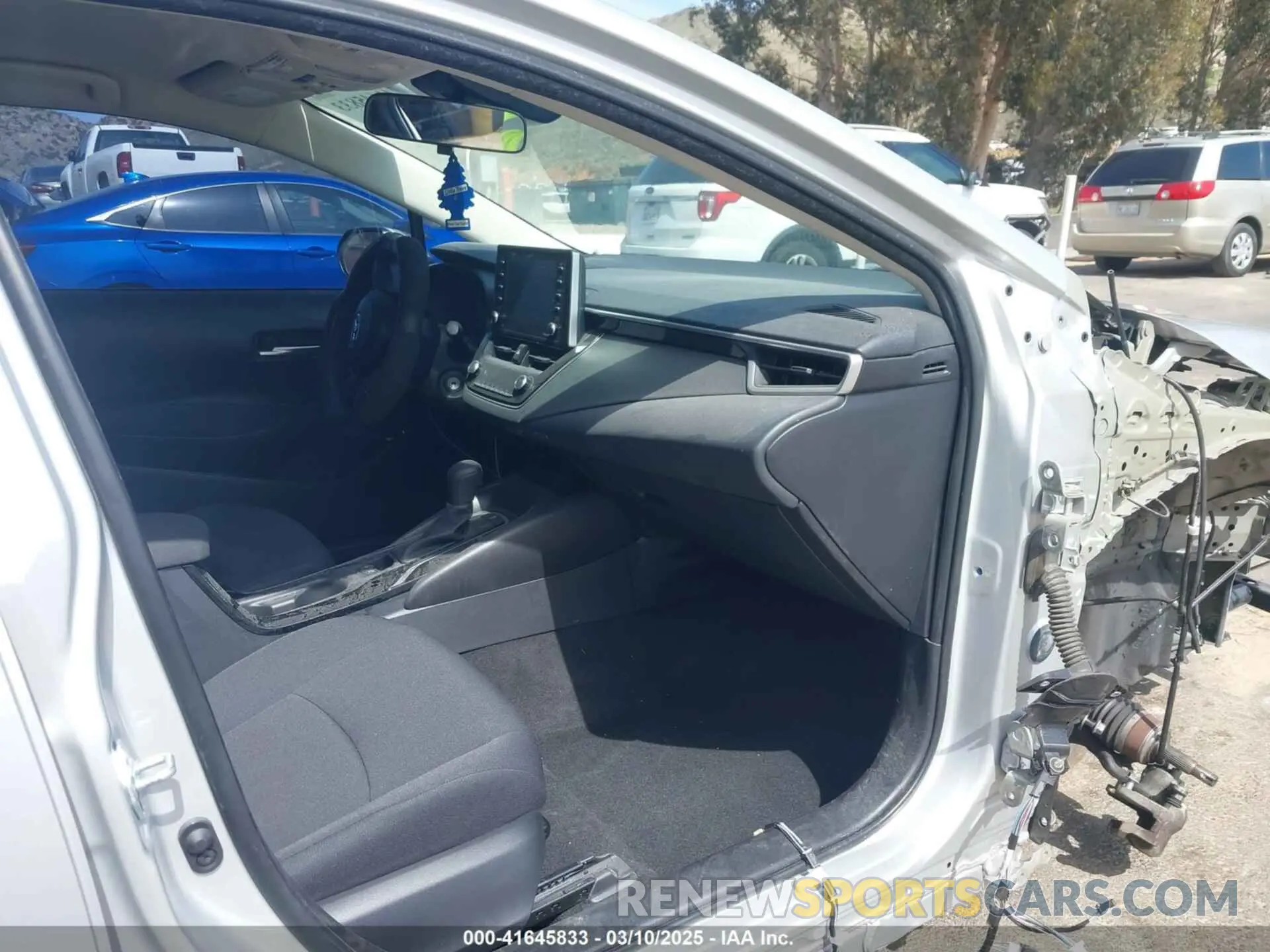 5 Photograph of a damaged car 5YFEPMAE8MP214975 TOYOTA COROLLA 2021