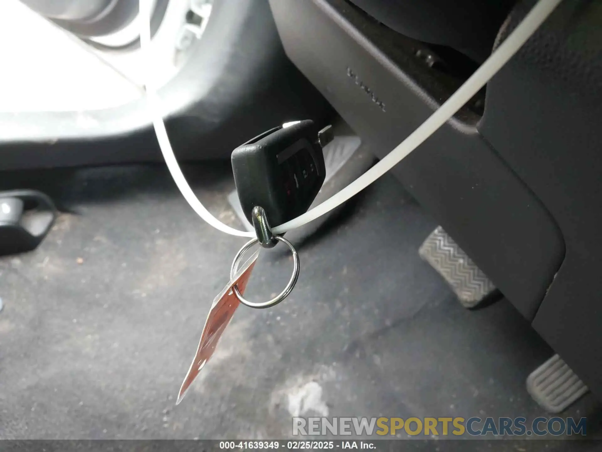 11 Photograph of a damaged car 5YFEPMAE8MP222820 TOYOTA COROLLA 2021
