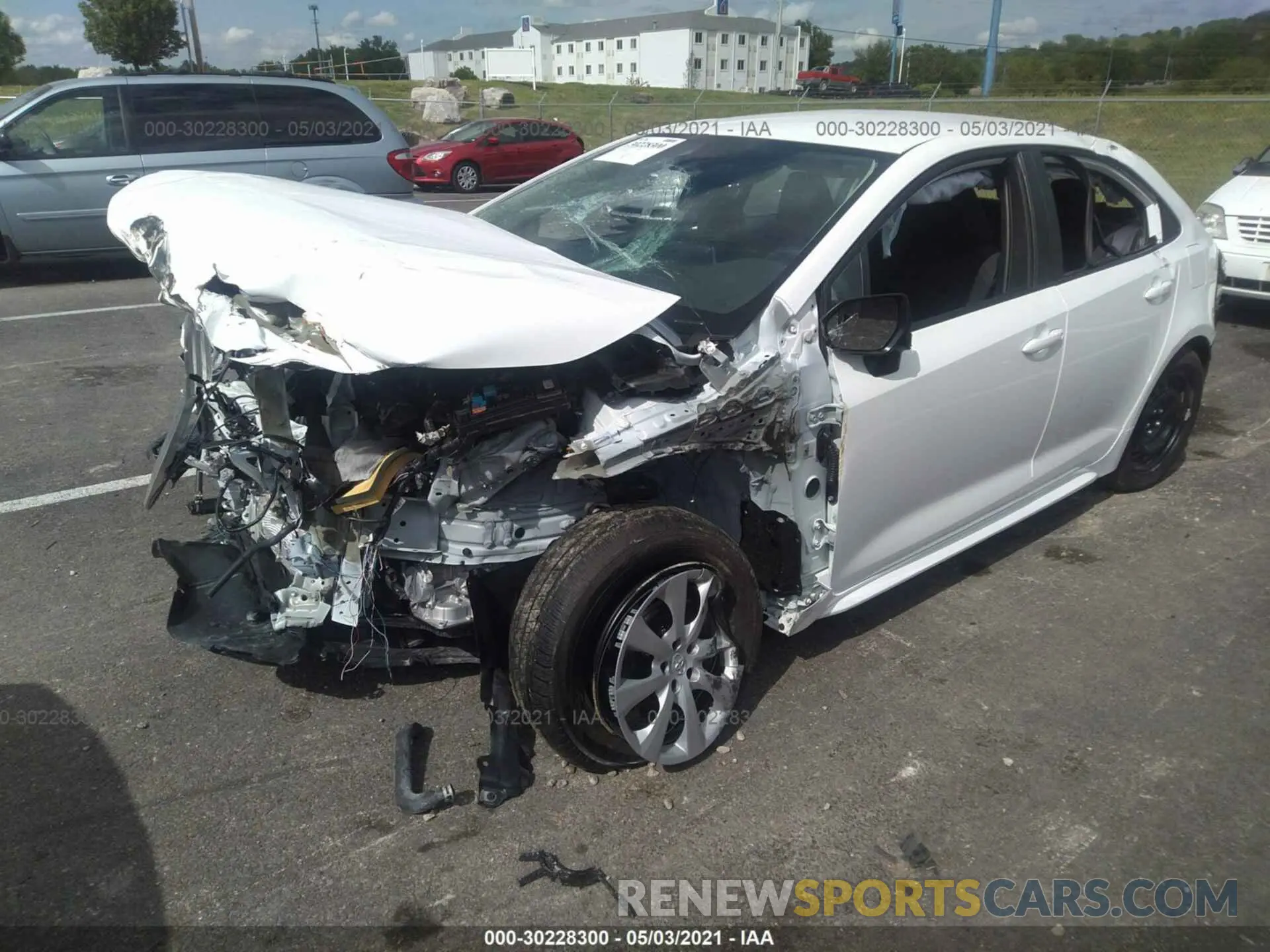 2 Photograph of a damaged car 5YFEPMAE8MP226236 TOYOTA COROLLA 2021