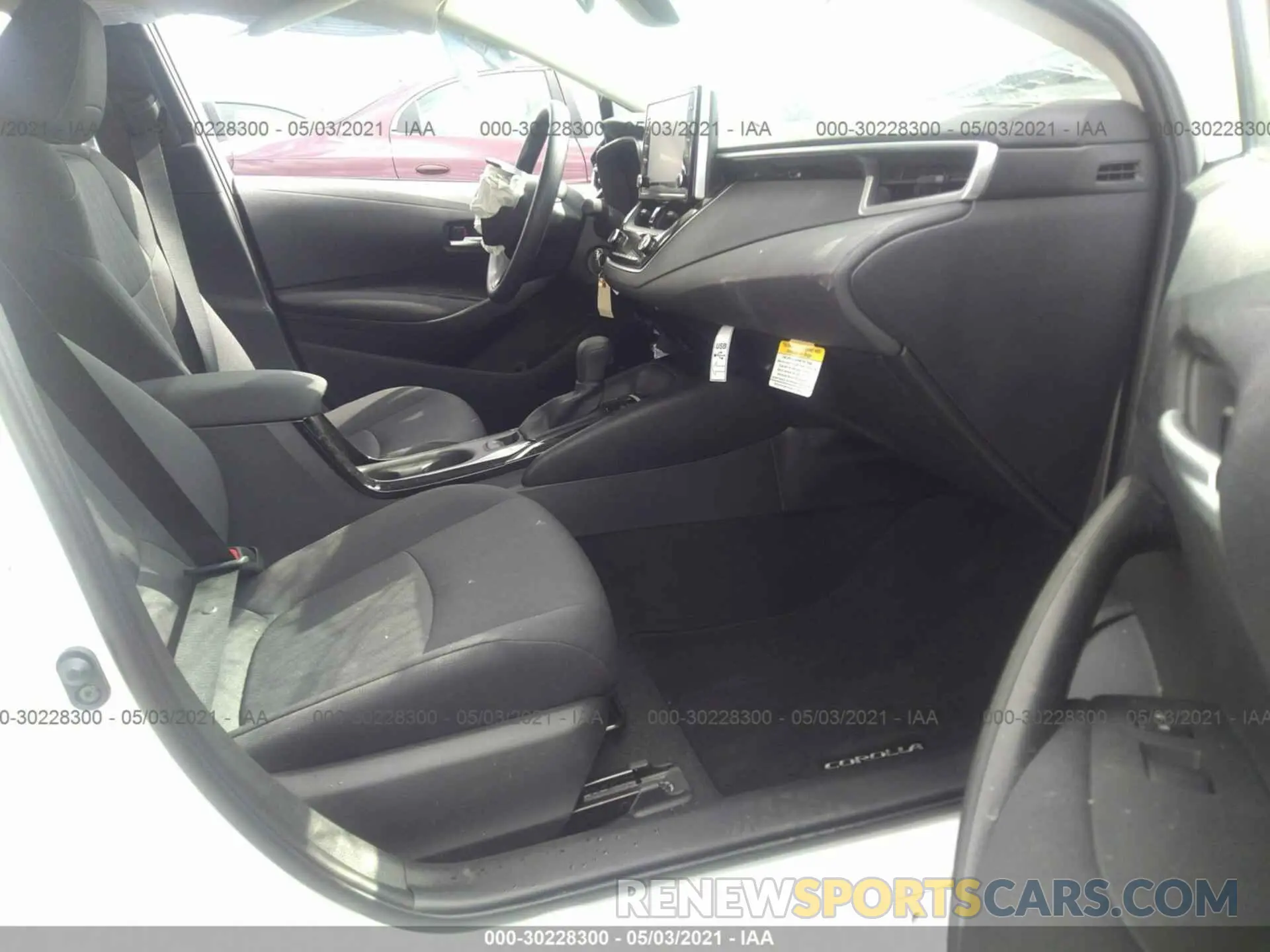 5 Photograph of a damaged car 5YFEPMAE8MP226236 TOYOTA COROLLA 2021