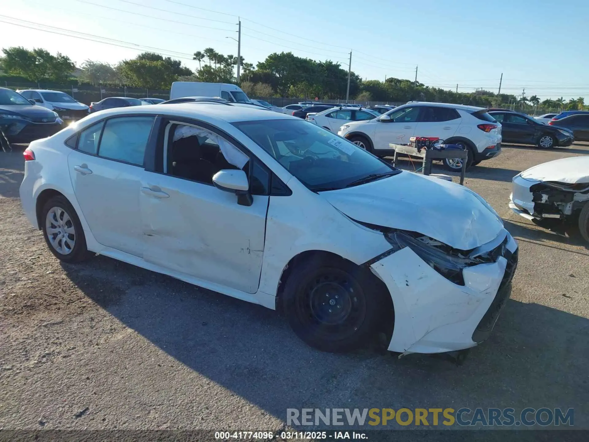 1 Photograph of a damaged car 5YFEPMAE8MP233669 TOYOTA COROLLA 2021