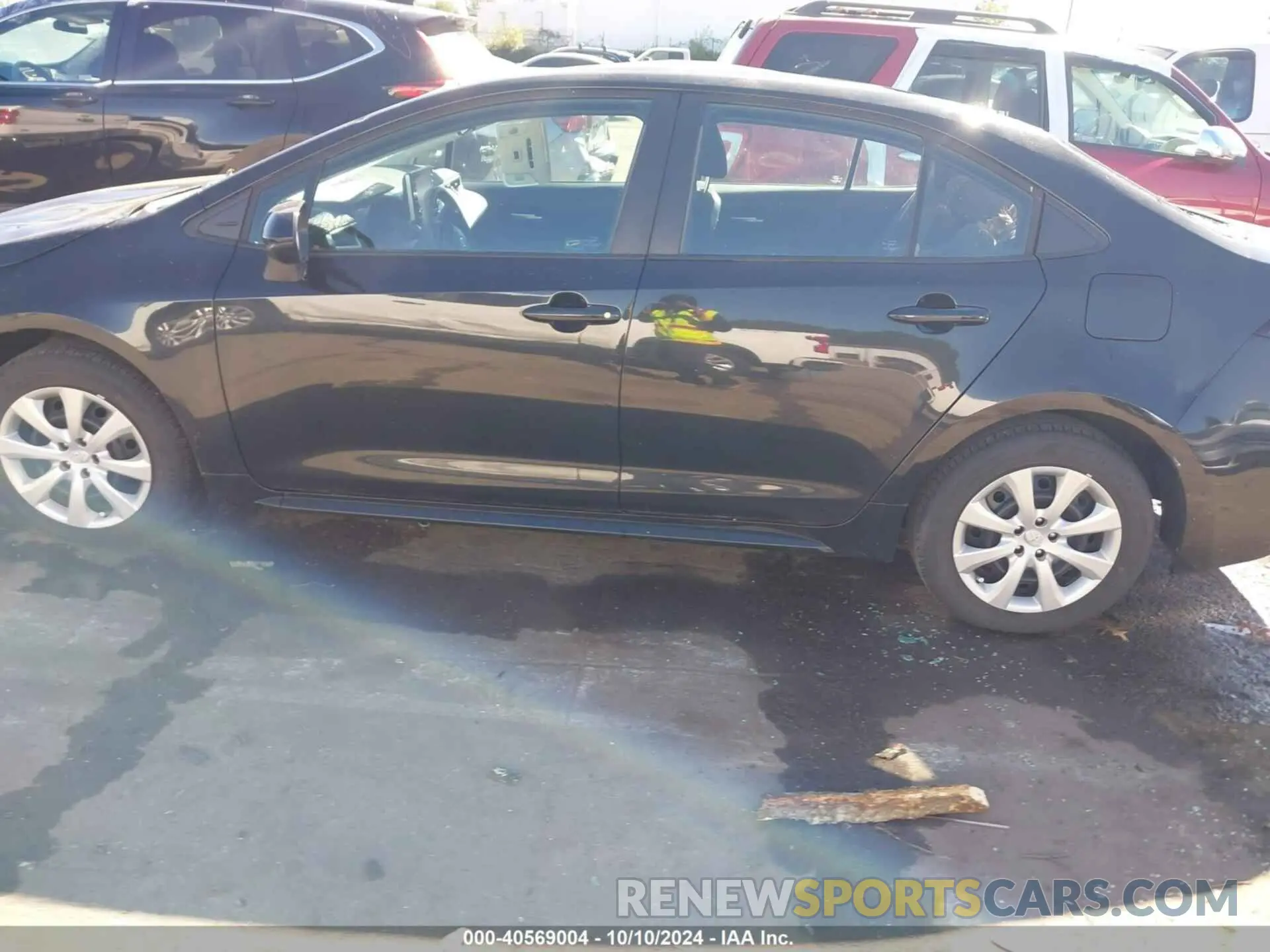 14 Photograph of a damaged car 5YFEPMAE8MP263884 TOYOTA COROLLA 2021