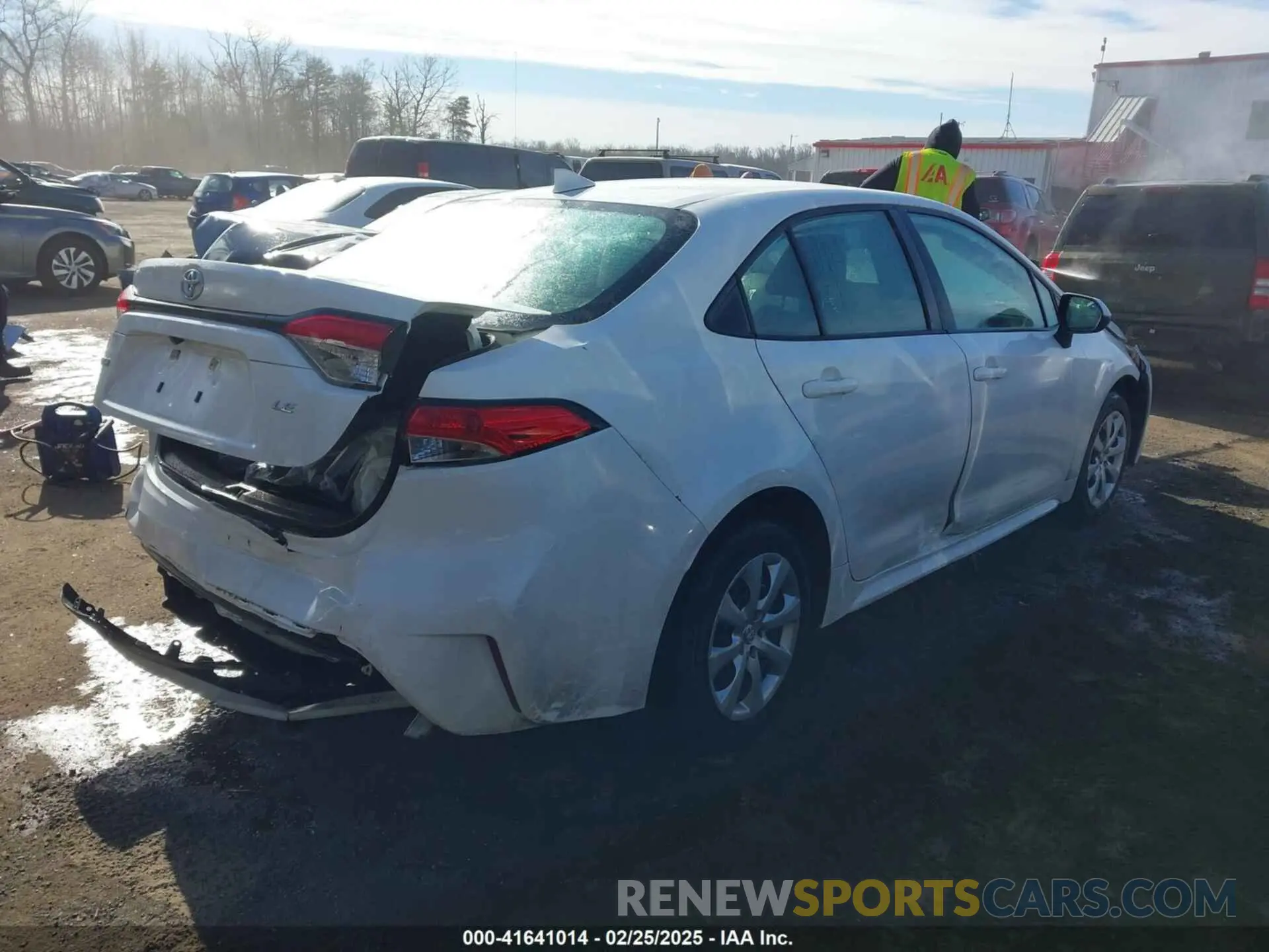 4 Photograph of a damaged car 5YFEPMAE8MP266980 TOYOTA COROLLA 2021
