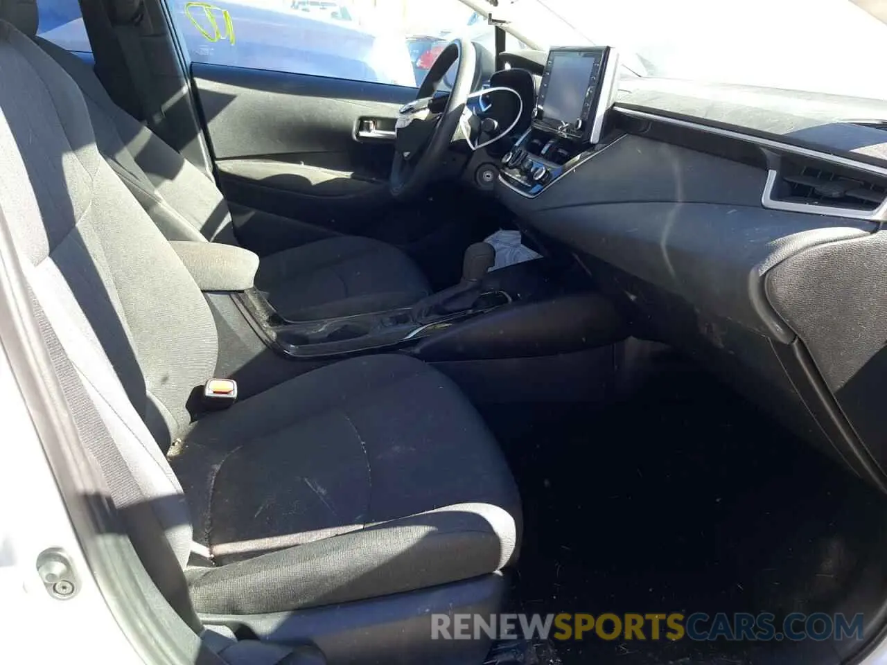 5 Photograph of a damaged car 5YFEPMAE9MP163888 TOYOTA COROLLA 2021