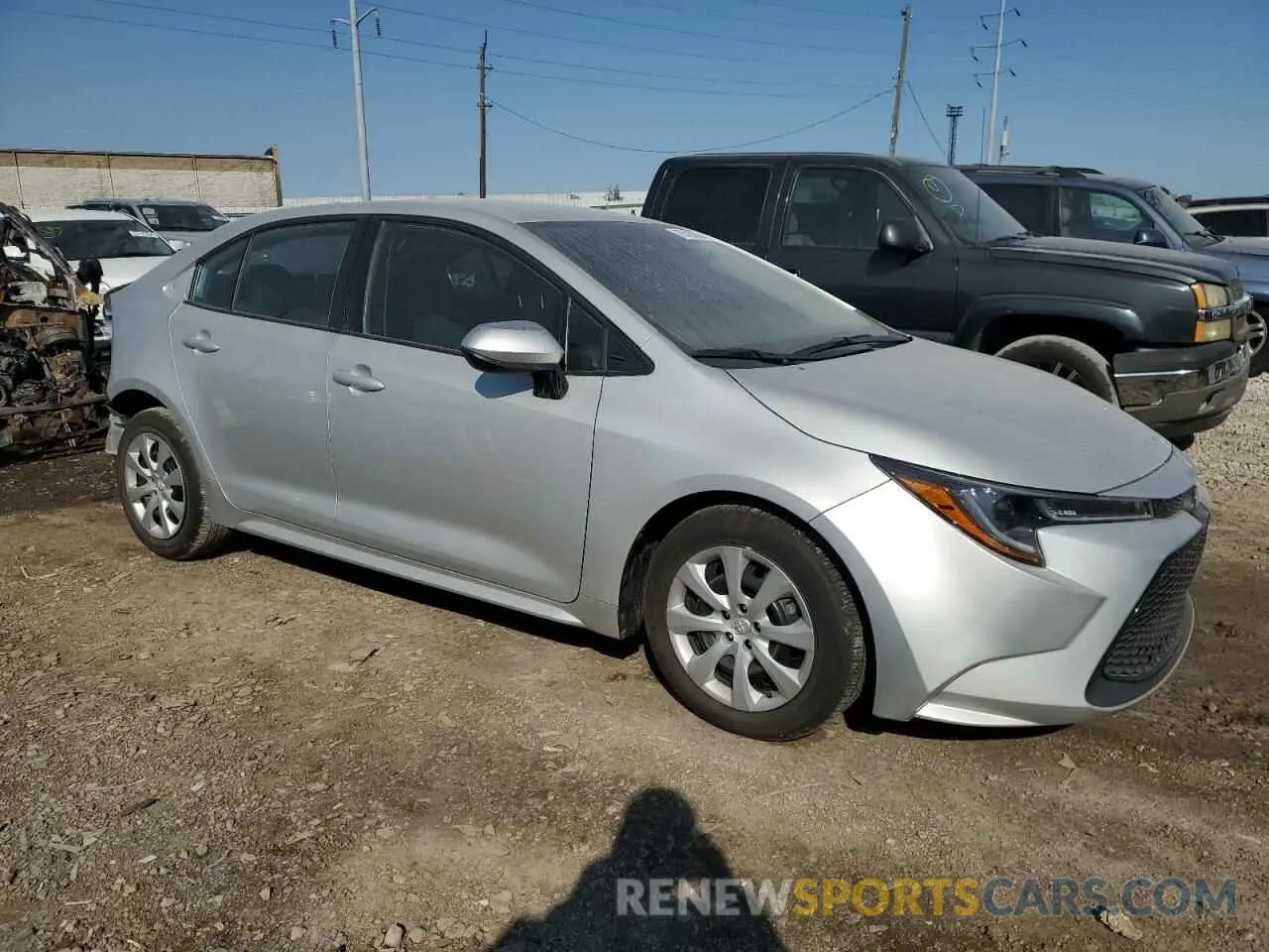 4 Photograph of a damaged car 5YFEPMAE9MP169707 TOYOTA COROLLA 2021