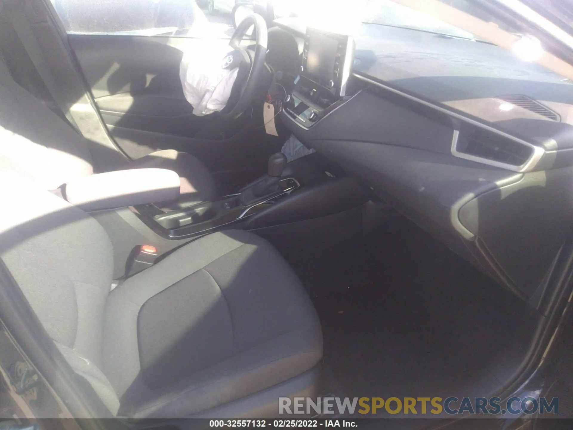 5 Photograph of a damaged car 5YFEPMAE9MP173126 TOYOTA COROLLA 2021