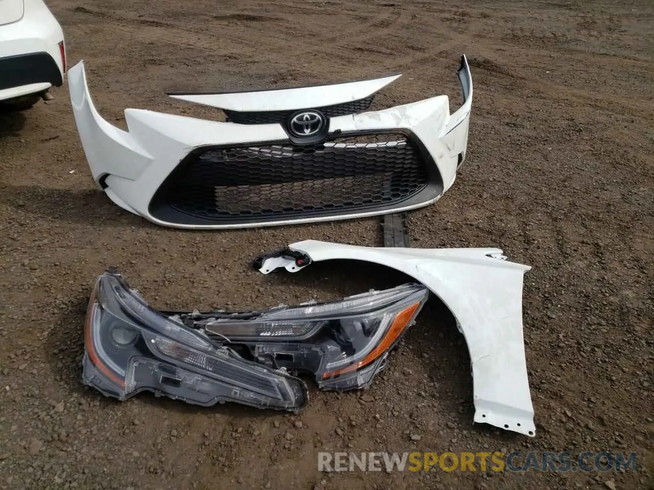 14 Photograph of a damaged car 5YFEPMAE9MP185051 TOYOTA COROLLA 2021