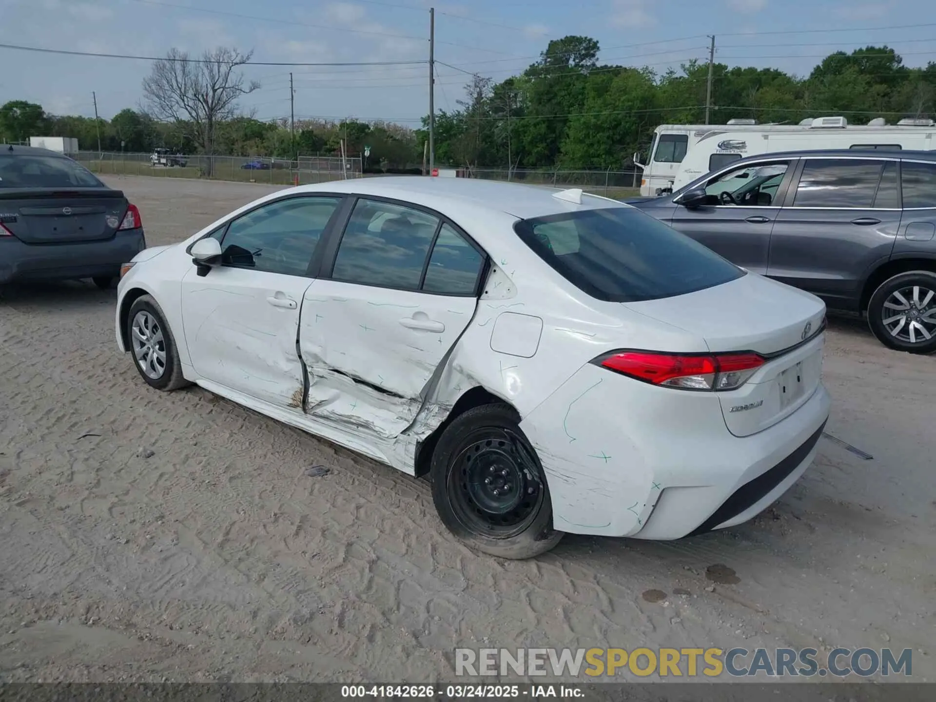 3 Photograph of a damaged car 5YFEPMAE9MP199970 TOYOTA COROLLA 2021