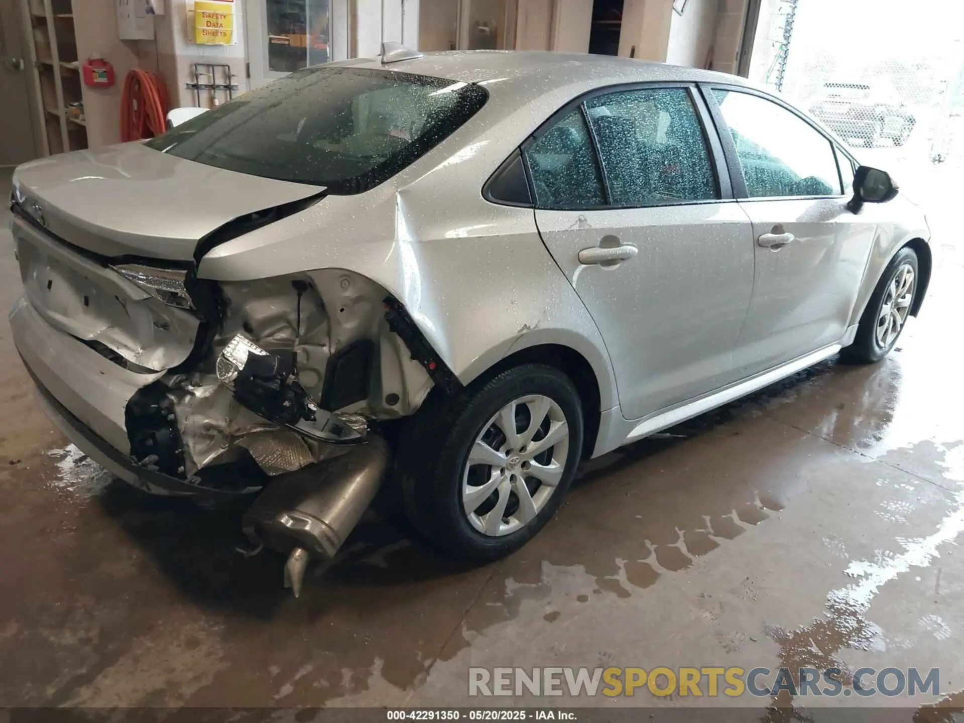 4 Photograph of a damaged car 5YFEPMAE9MP229825 TOYOTA COROLLA 2021