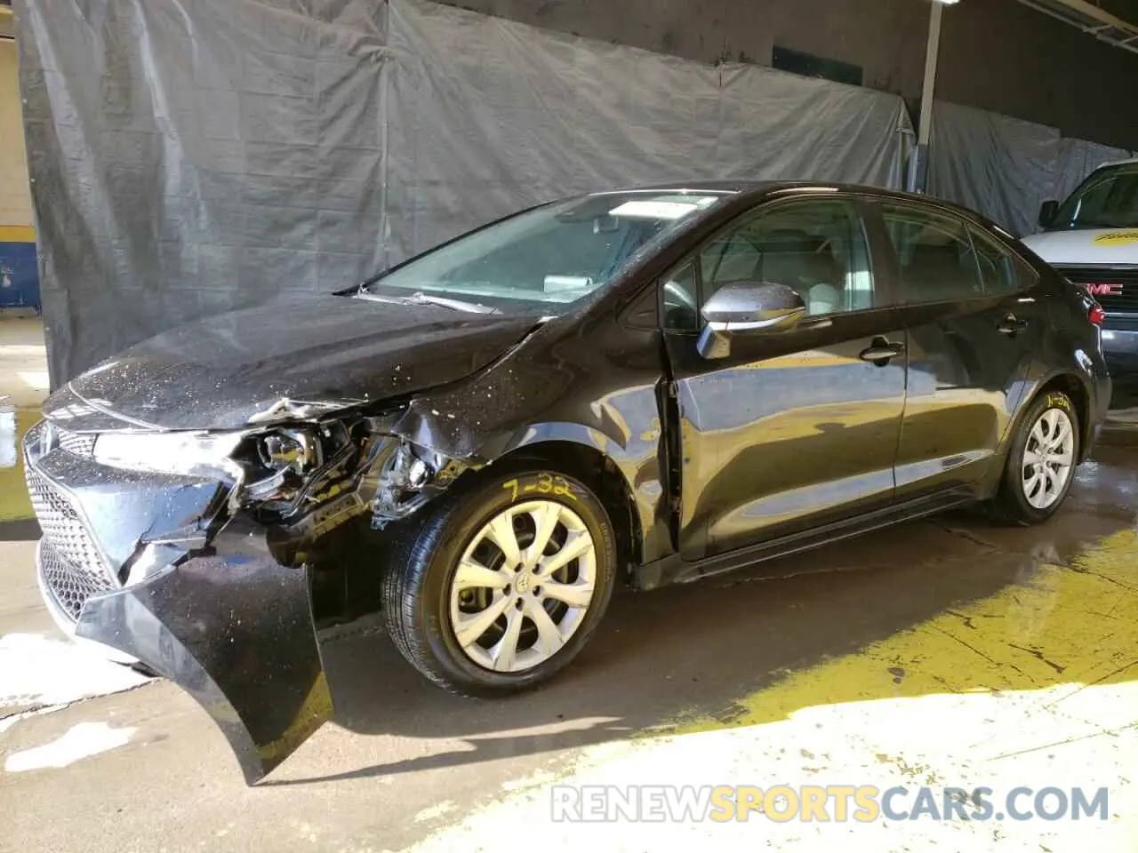 1 Фотография поврежденного автомобиля 5YFEPMAE9MP233695 TOYOTA COROLLA 2021