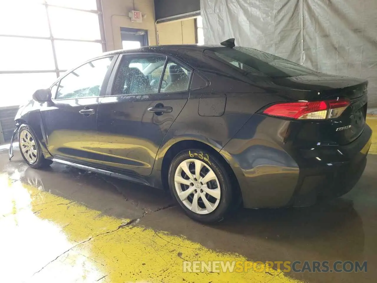 2 Фотография поврежденного автомобиля 5YFEPMAE9MP233695 TOYOTA COROLLA 2021