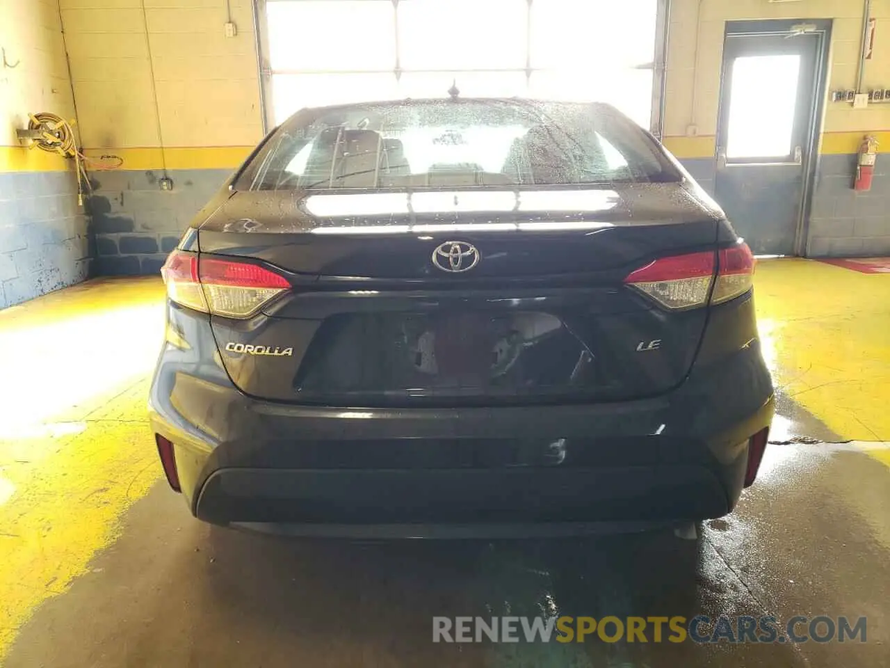 6 Фотография поврежденного автомобиля 5YFEPMAE9MP233695 TOYOTA COROLLA 2021