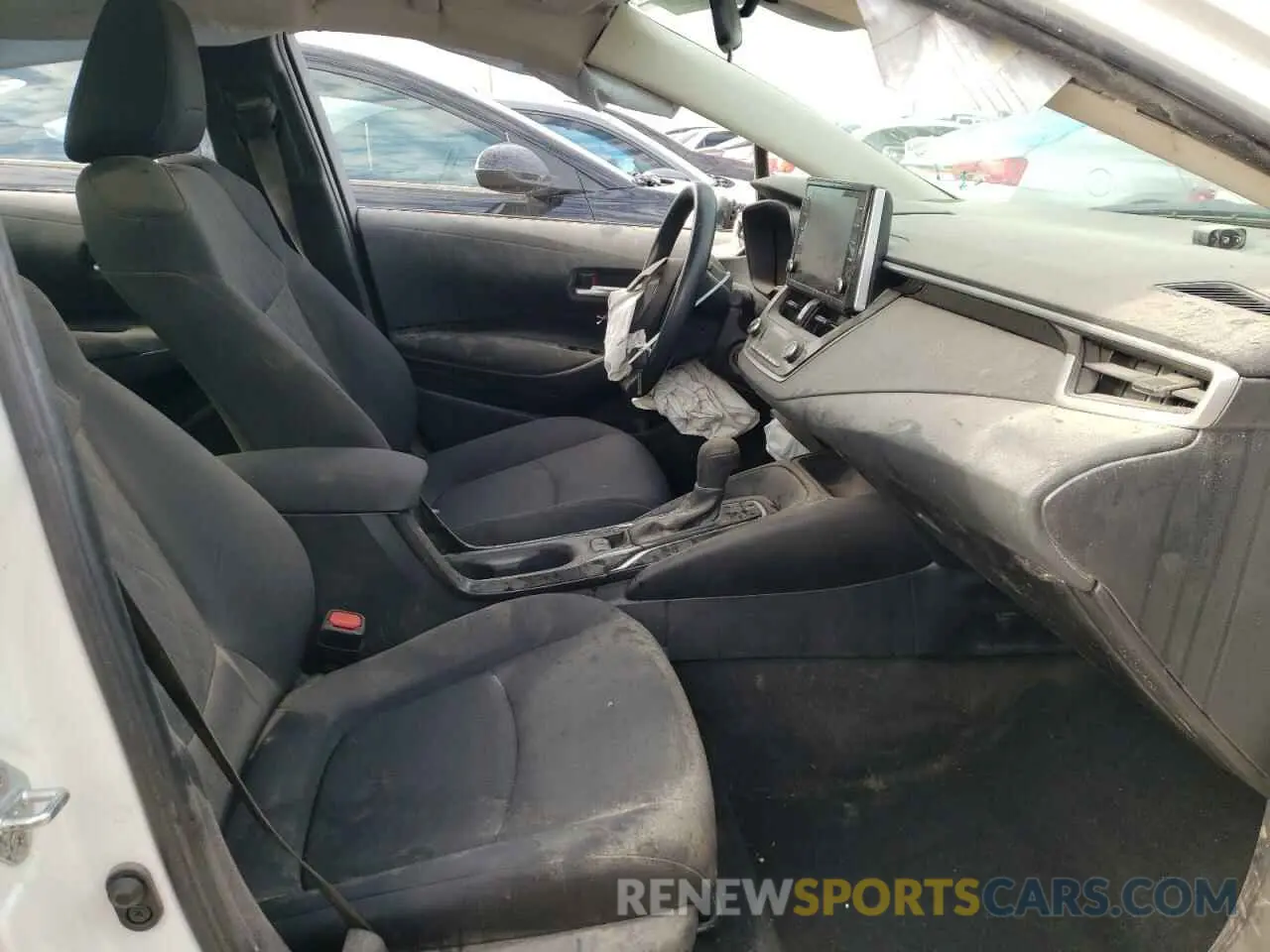 5 Photograph of a damaged car 5YFEPMAE9MP261156 TOYOTA COROLLA 2021