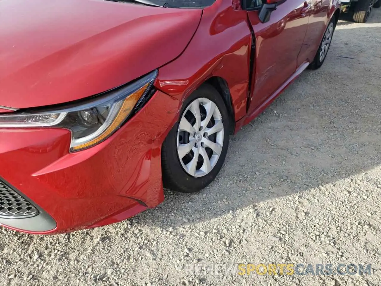 9 Photograph of a damaged car 5YFEPMAE9MP266034 TOYOTA COROLLA 2021